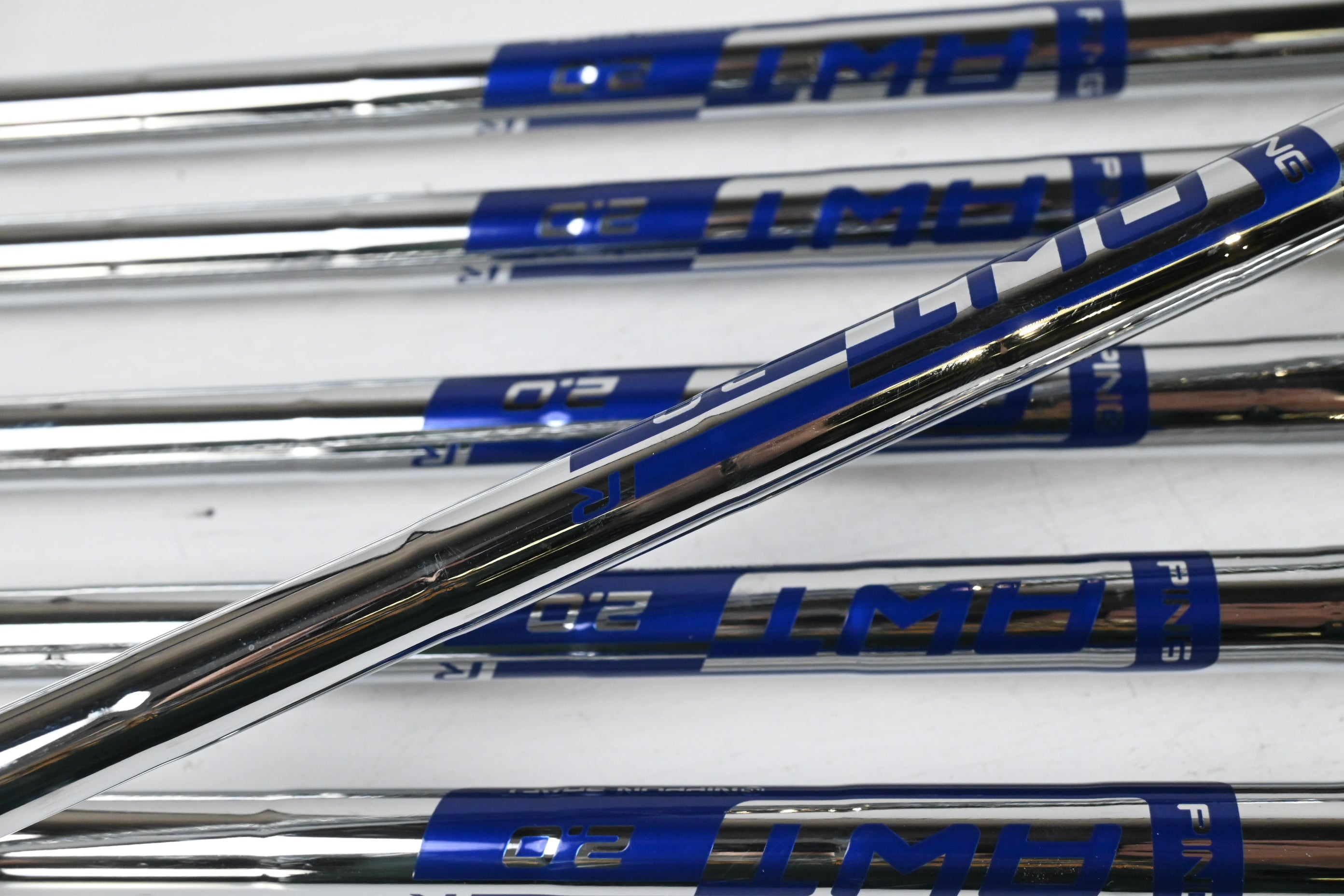 Ping G430 Irons / 6-PW+GW / Black Dot / Regular Flex Ping AWT 2.0 Shafts