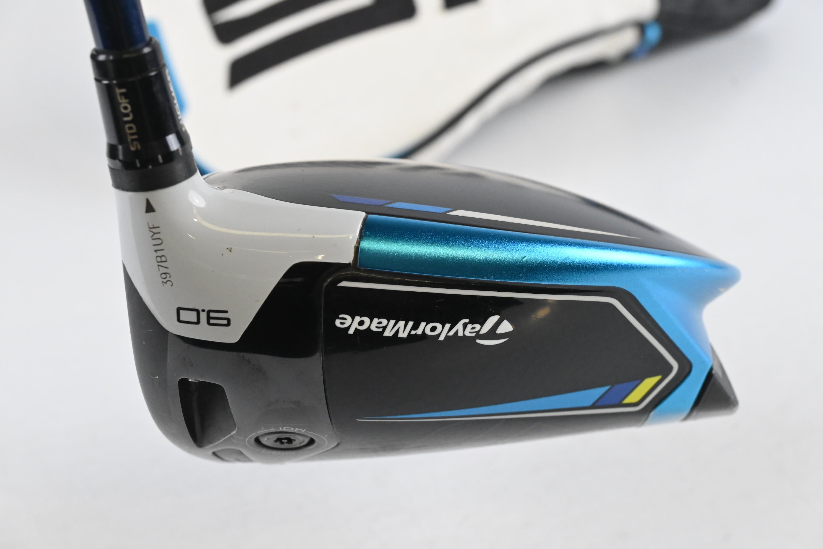 Taylormade SIM2 Max Driver / 9 Degree / Stiff Flex Fujikura Ventus Blue 5