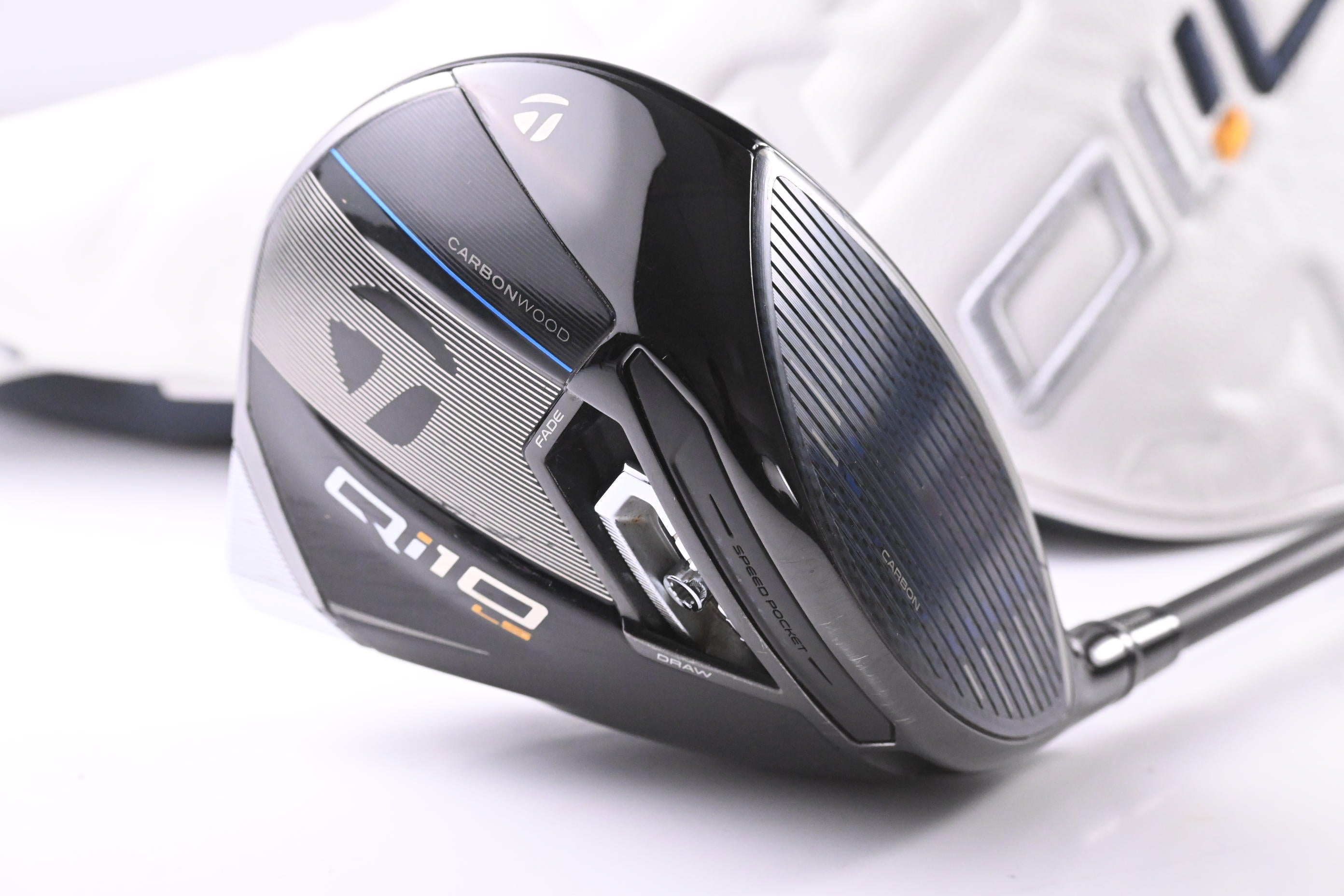 Taylormade Qi10 LS Driver / 8 Degree / Stiff Flex Kai'li White Darkwaves 60