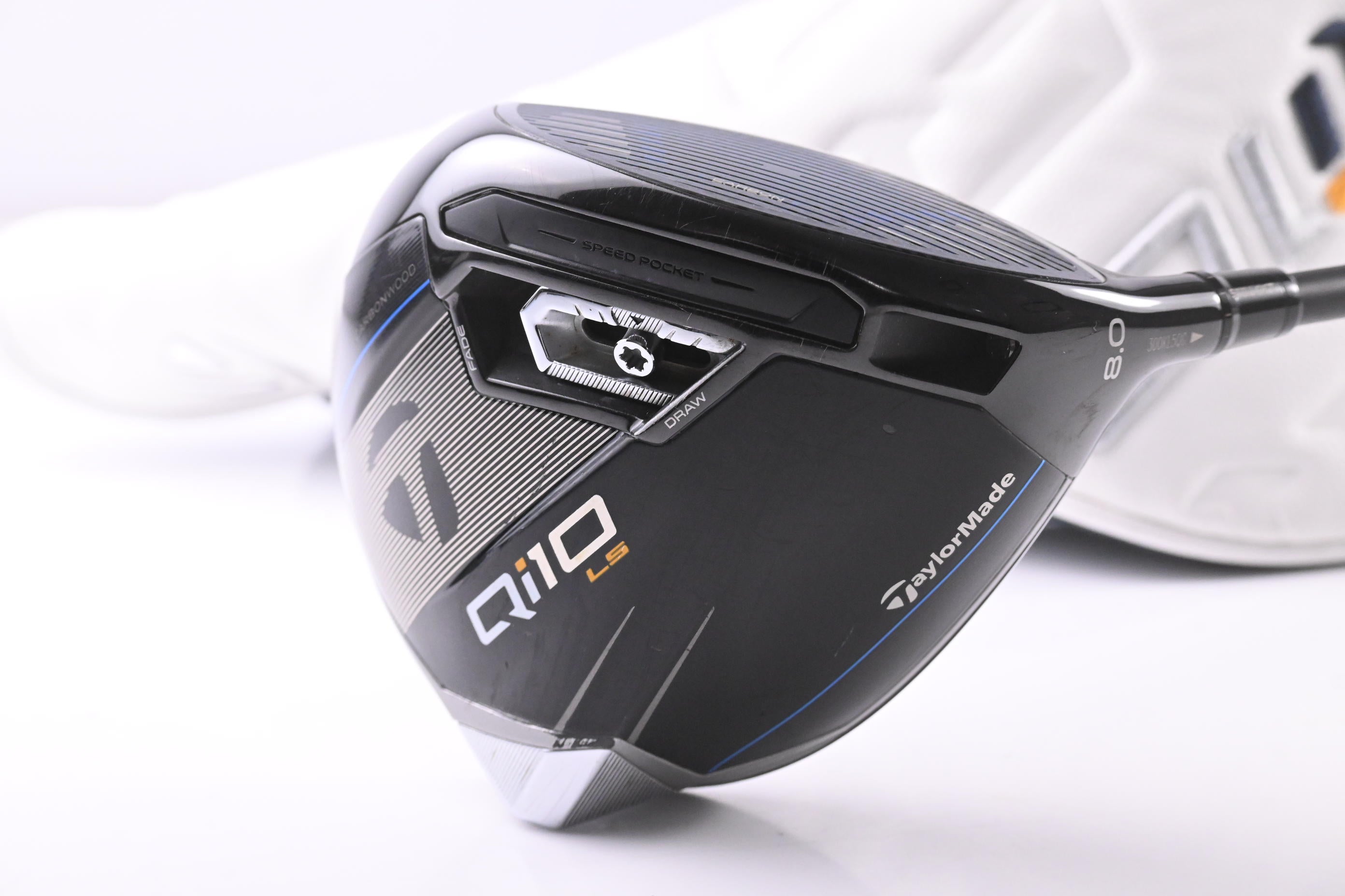 Taylormade Qi10 LS Driver / 8 Degree / Stiff Flex Kai'li White Darkwaves 60