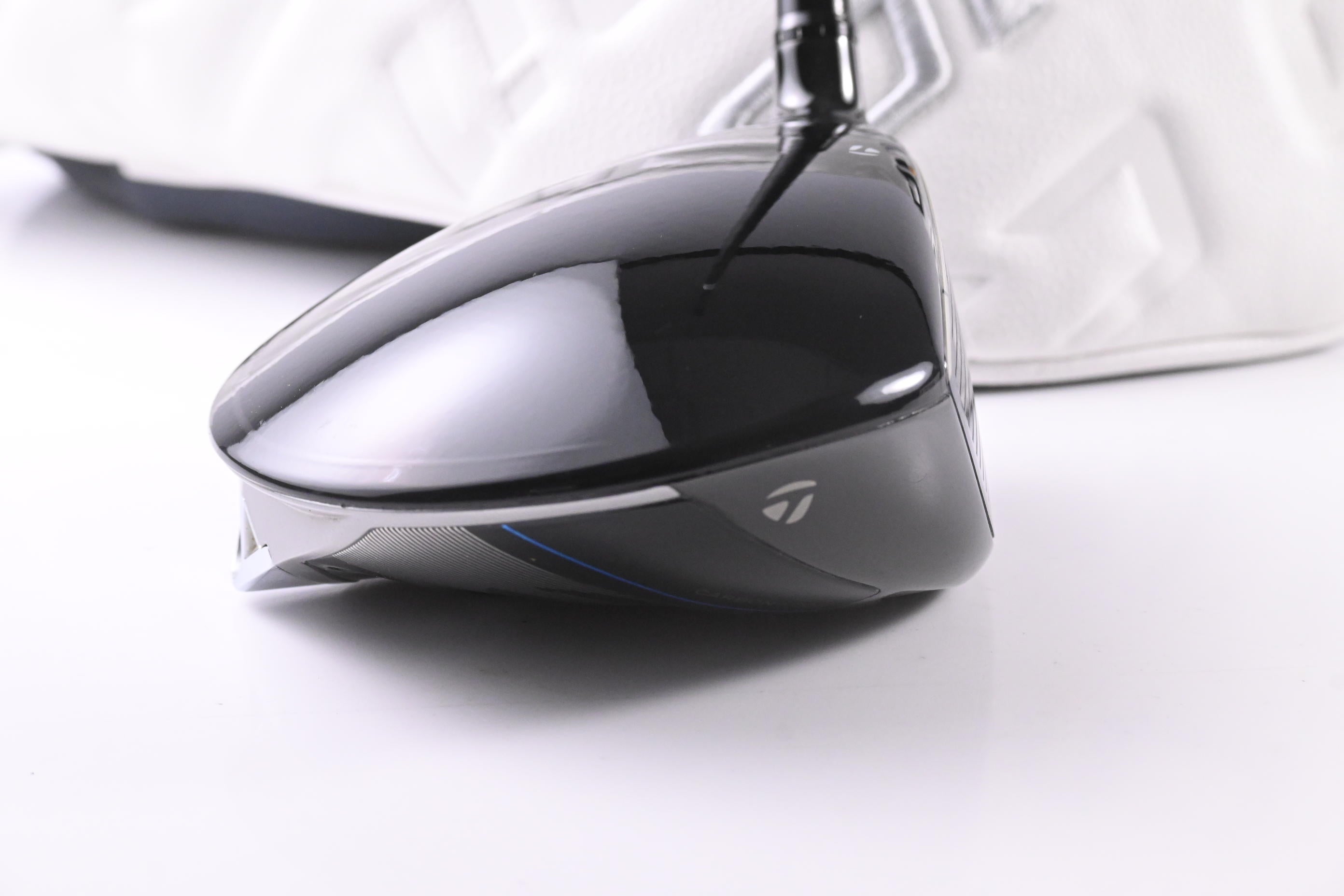 Taylormade Qi10 LS Driver / 8 Degree / Stiff Flex Kai'li White Darkwaves 60