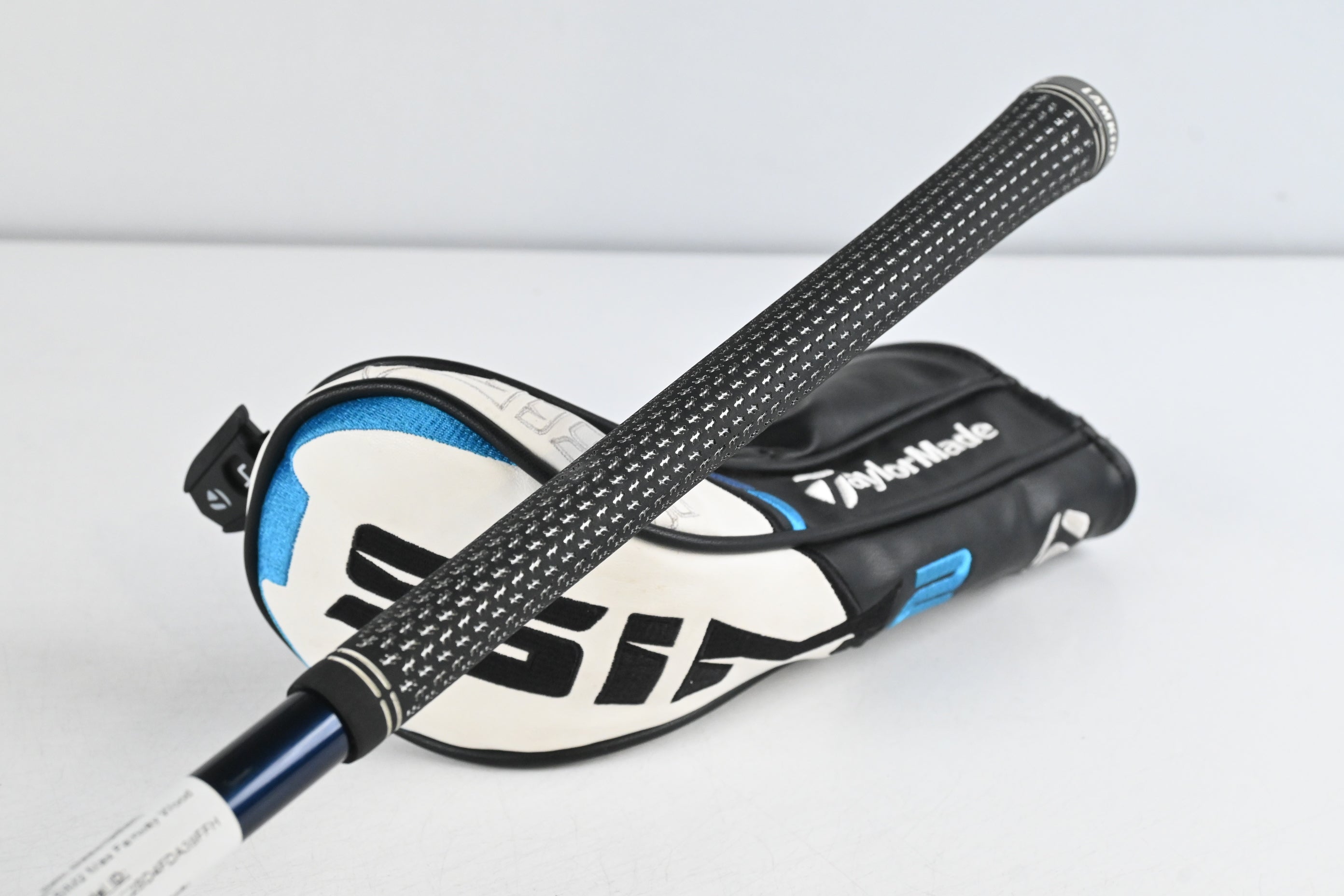 Taylormade SIM2 Max #5 Wood / 18 Degree / Stiff Flex Fujikura Ventus Blue 6 Shaft