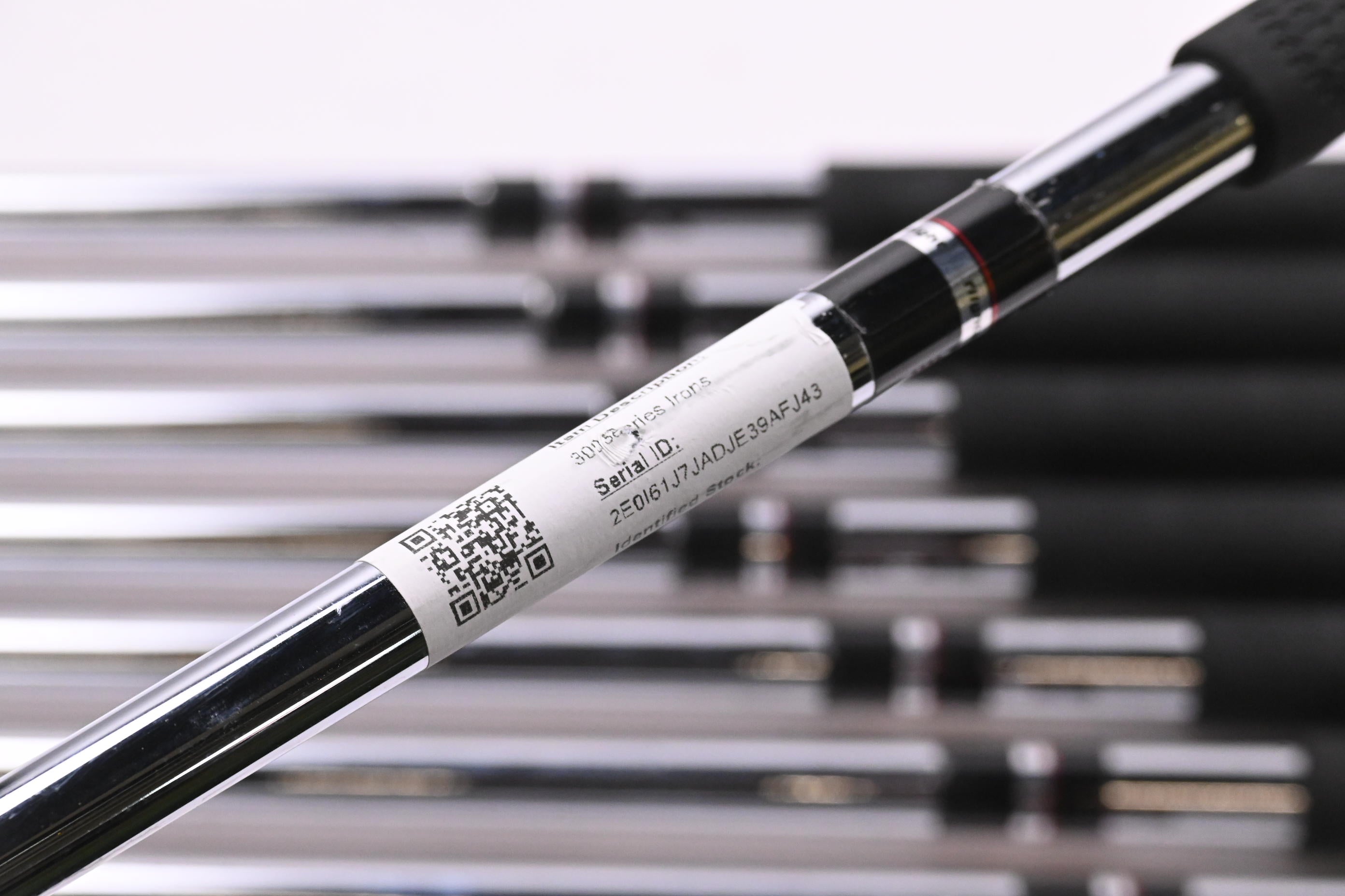 Taylormade 320 Series Irons / 3-PW / Stiff Flex Taylormade 90 Shafts