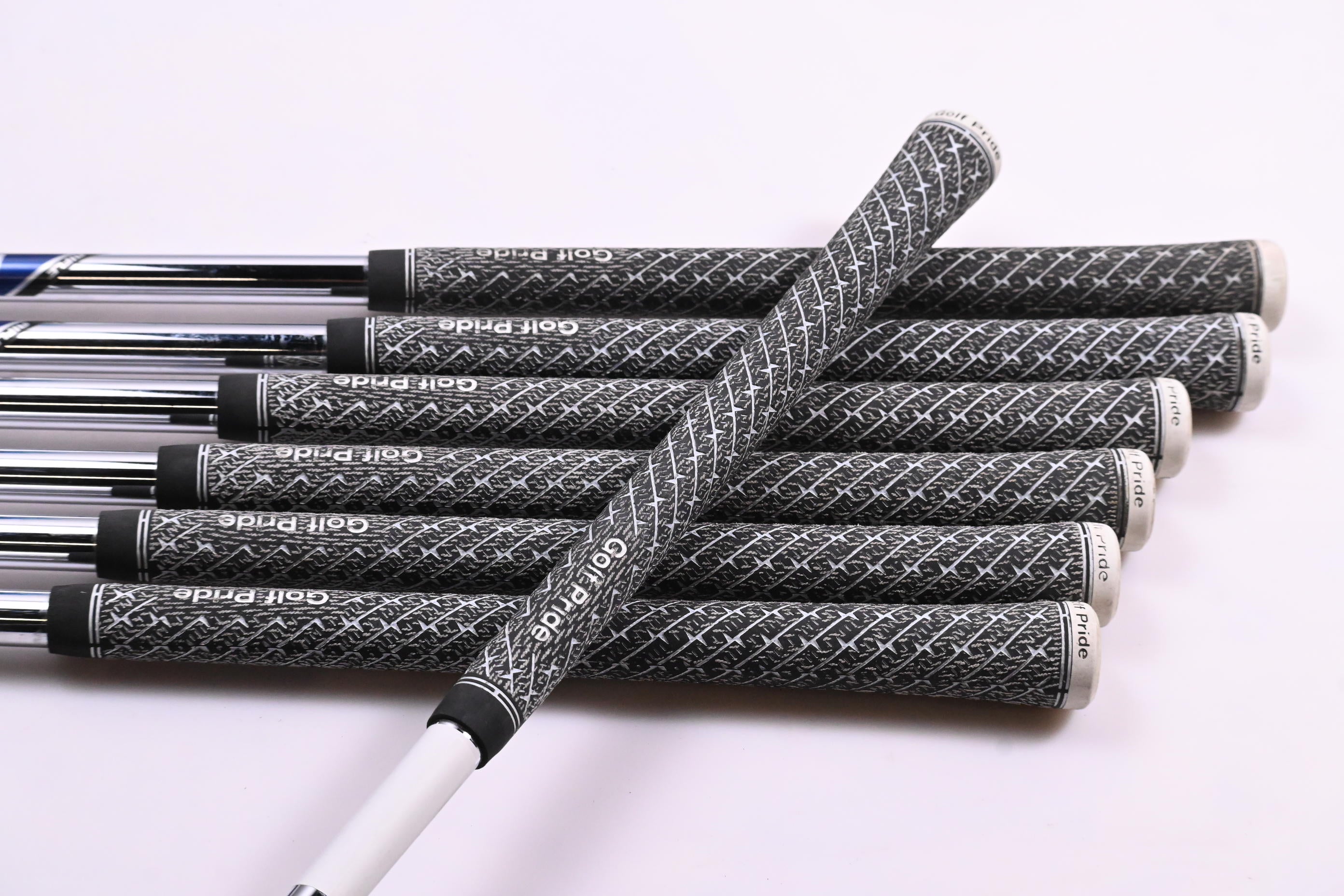 Left Hand Taylormade P7MC 2020 Irons / 4-PW / X-Flex Project X Shafts