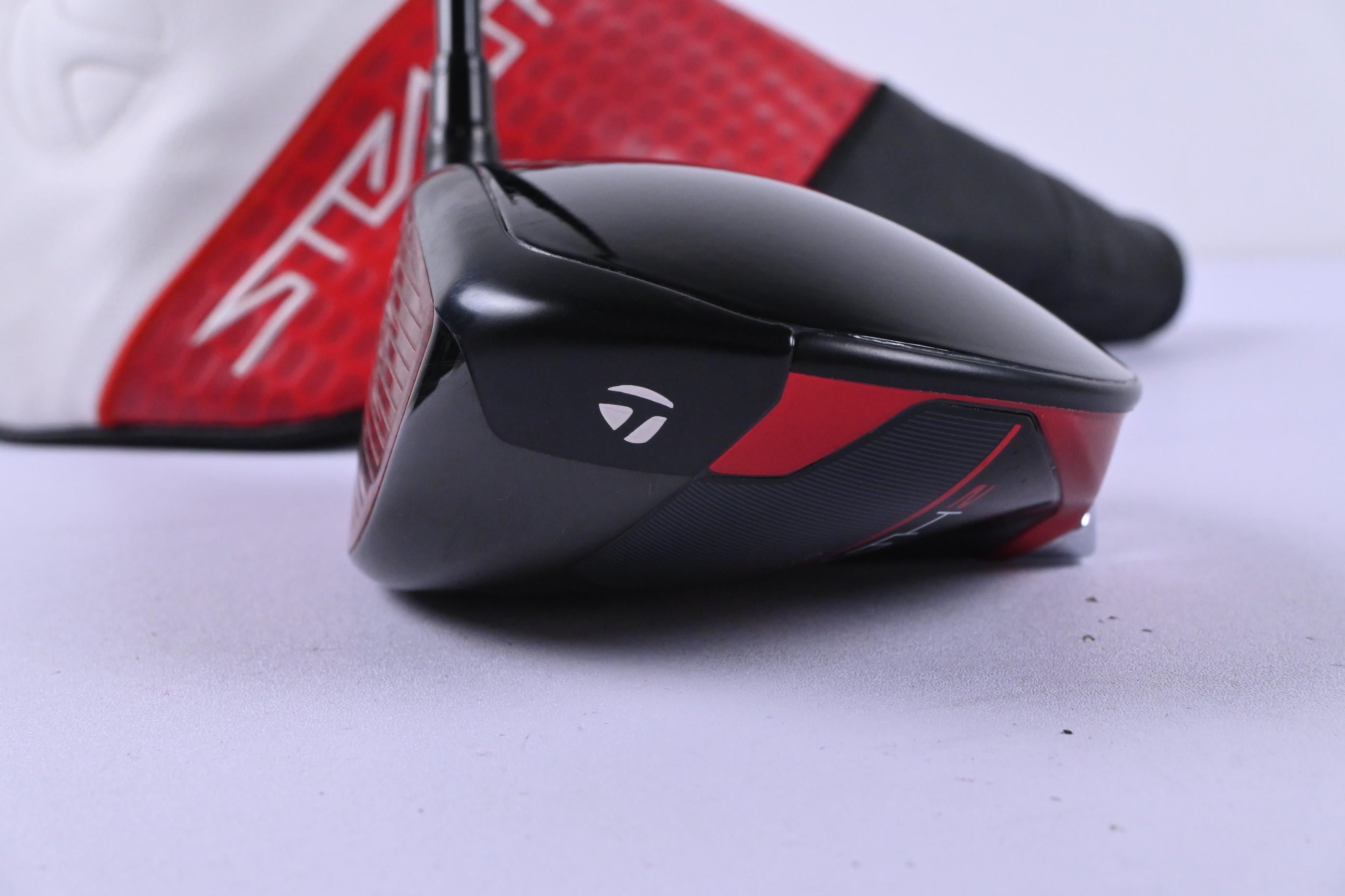 Left Hand Taylormade Stealth 2 Plus Driver / 10.5 Degree / Regular Flex Red 60