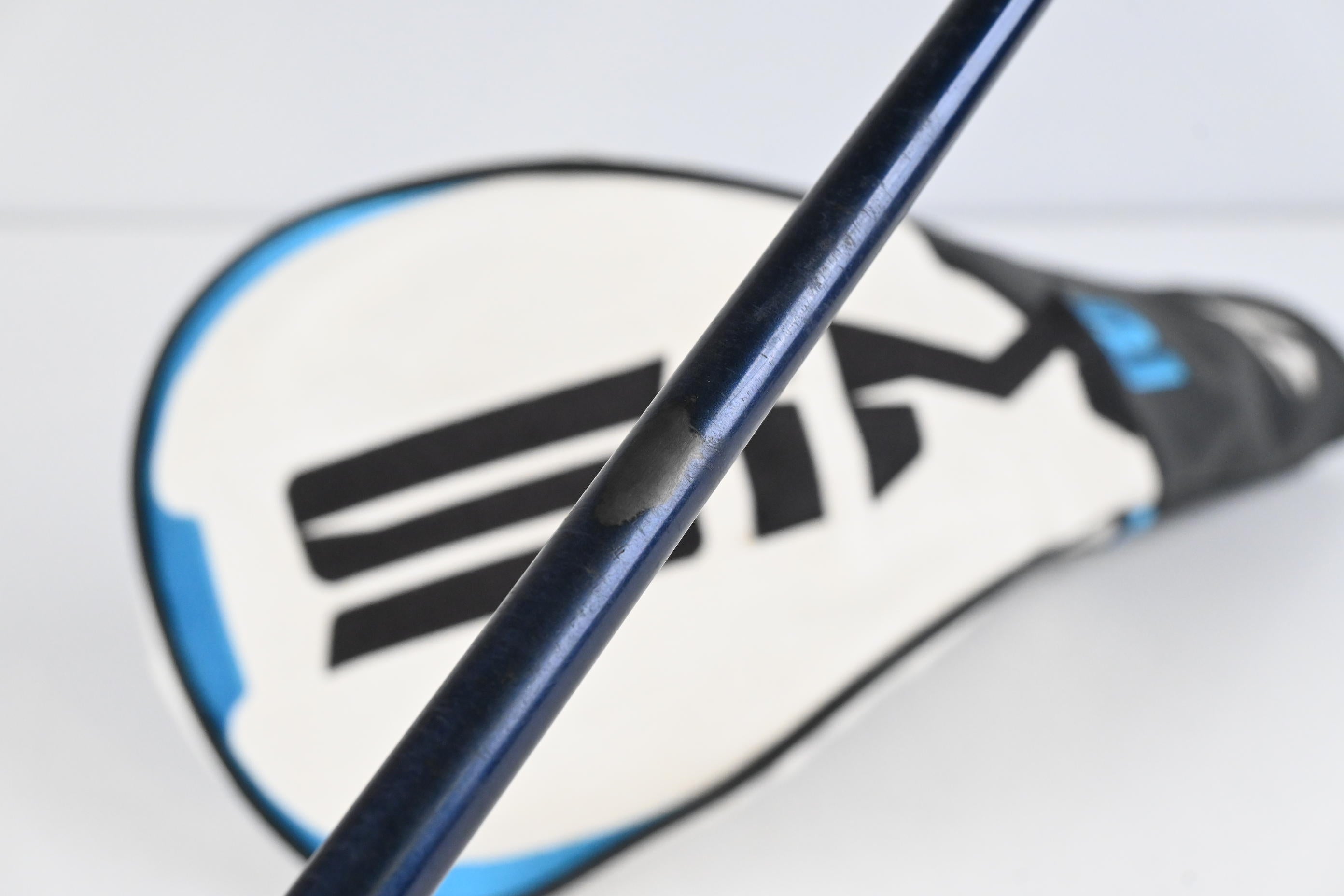 Taylormade SIM2 Max Driver / 9 Degree / Stiff Flex Fujikura Ventus Blue 5