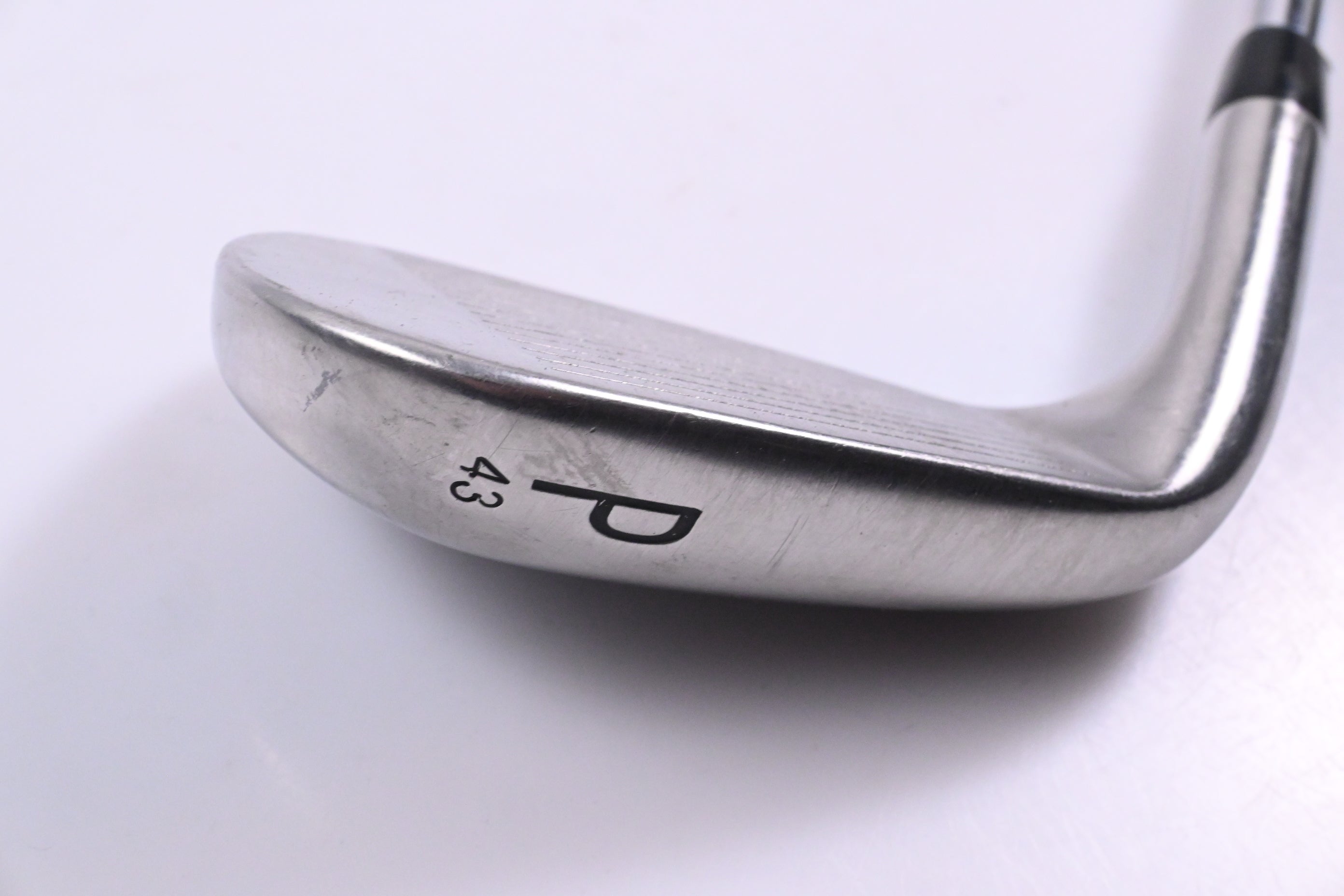 Titleist T300 2019 Pitching Wedge / 43 Degree / Stiff Flex AMT Red S300 Shaft
