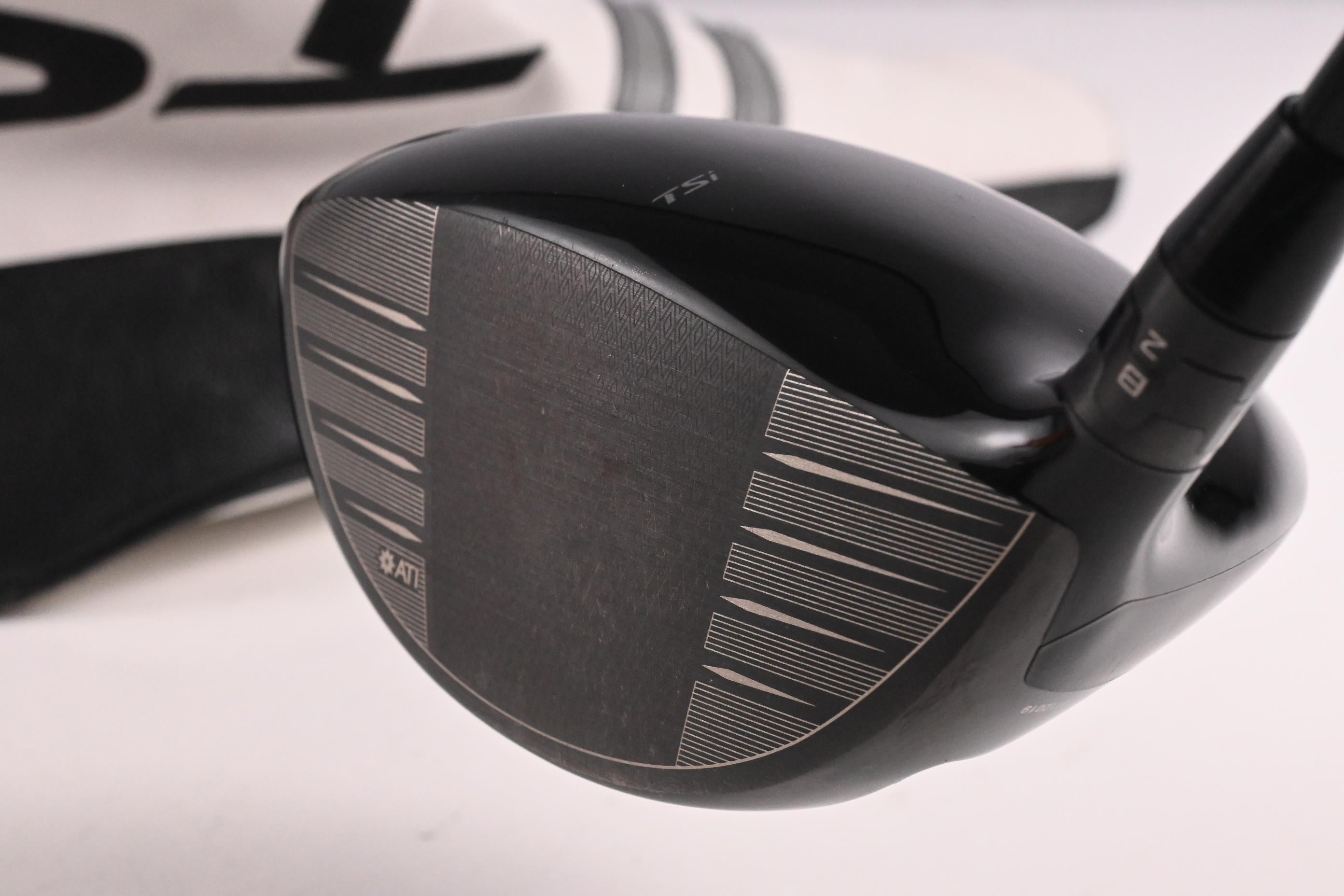 Titleist TSi2 Driver / 9 Degree / Stiff Flex HZRDUS Smoke RDX Black 60 Shaft