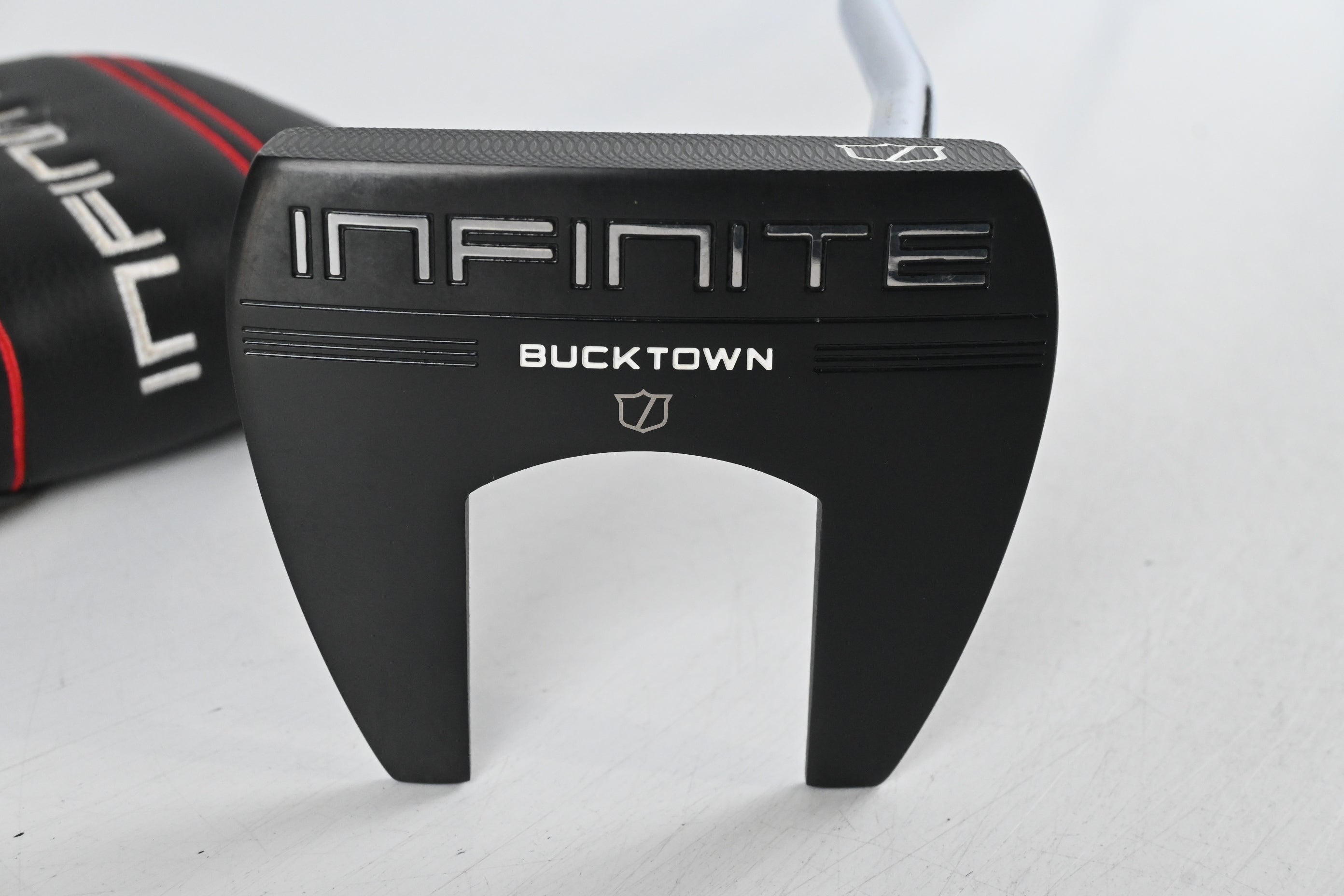 Wilson Infinite 2024 Bucktown Putter / 34 Inch