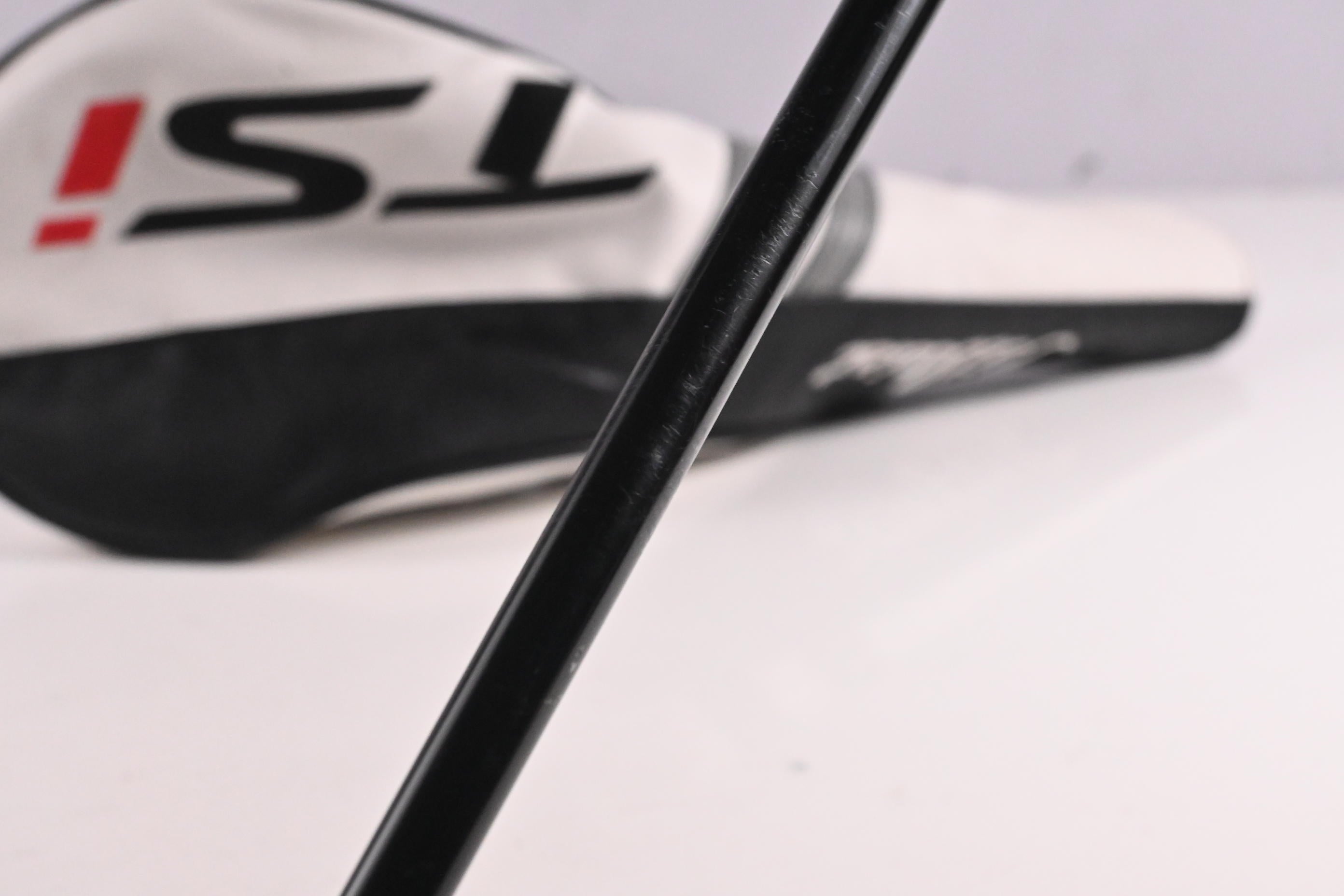 Titleist TSi2 Driver / 9 Degree / Stiff Flex HZRDUS Smoke RDX Black 60 Shaft