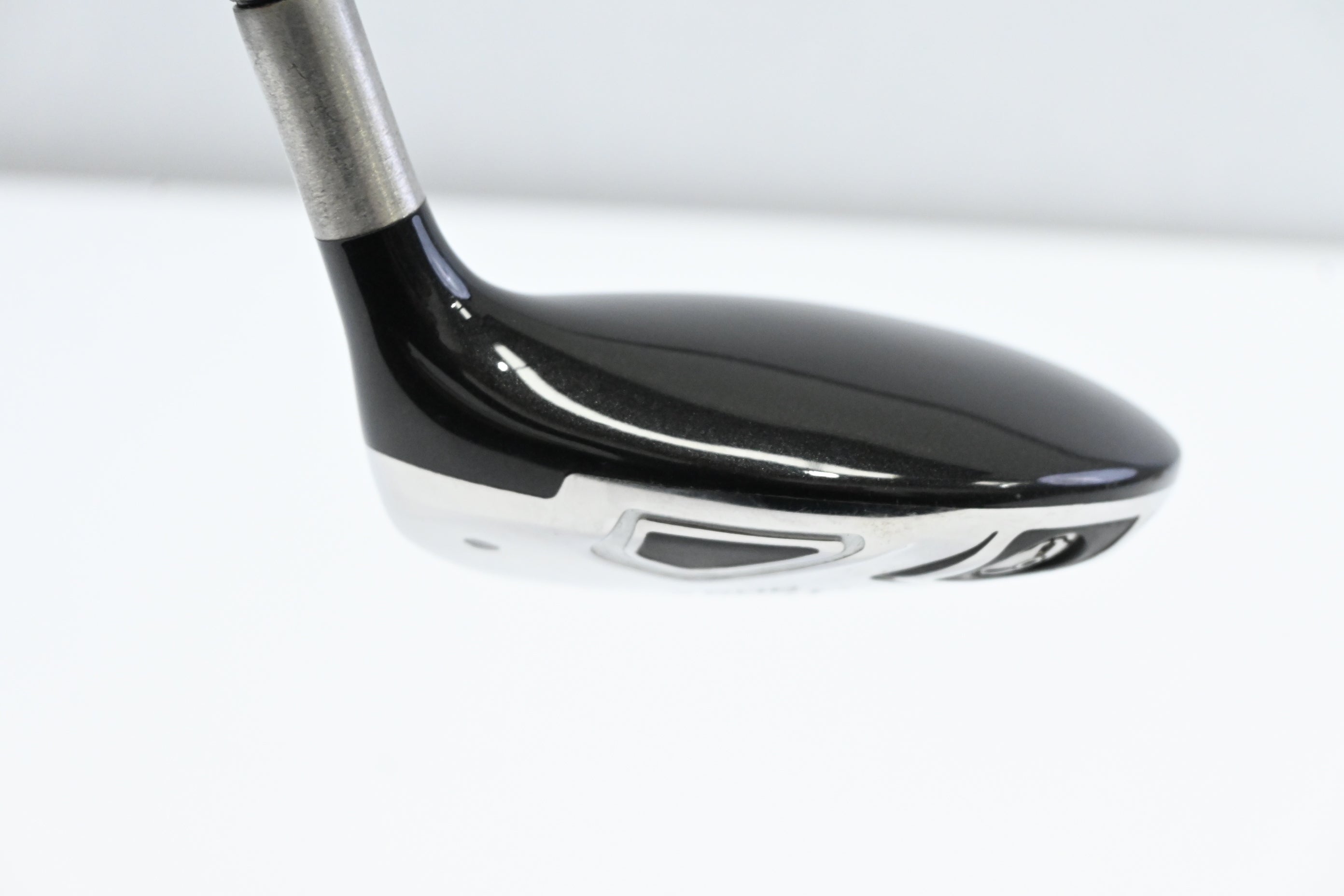 Titleist 909 F2 #3 Wood / 15.5 Degree / Stiff Flex Aldila Voodoo Shaft