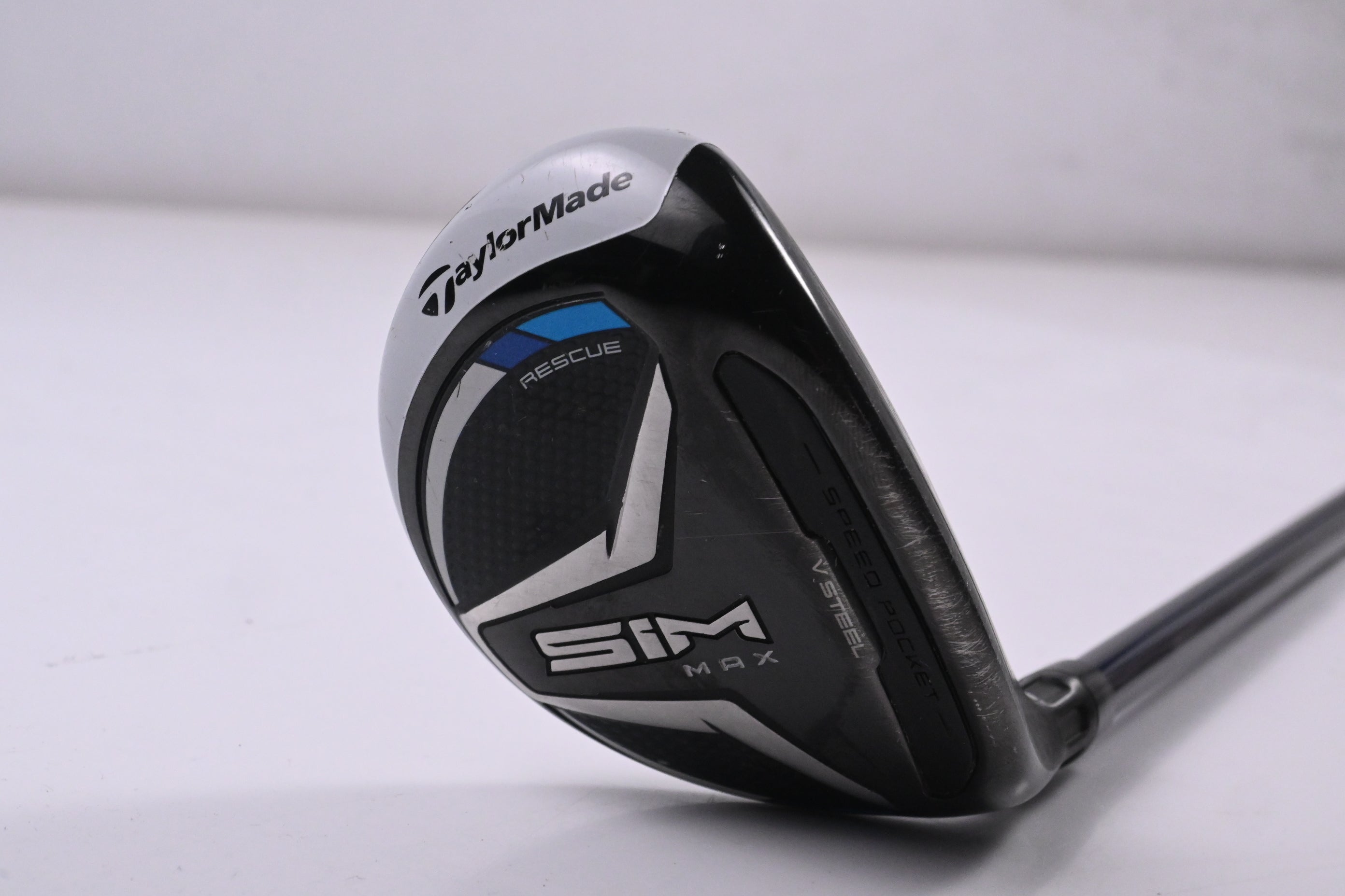 Taylormade SIM Max #4 Hybrid / 22 Degree / Regular Flex Fujikura Ventus Blue 6