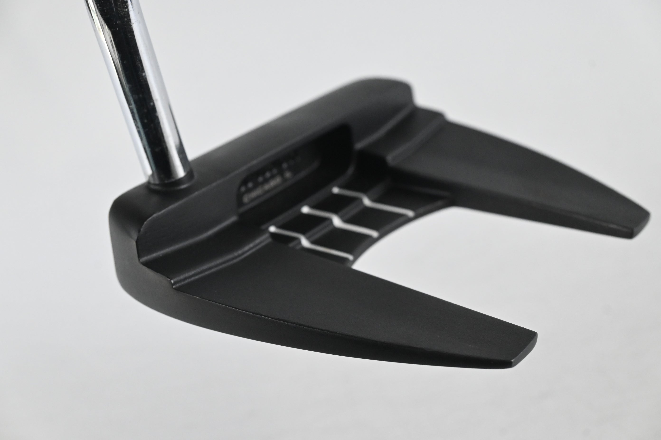 Wilson Infinite 2024 Bucktown Putter / 34 Inch