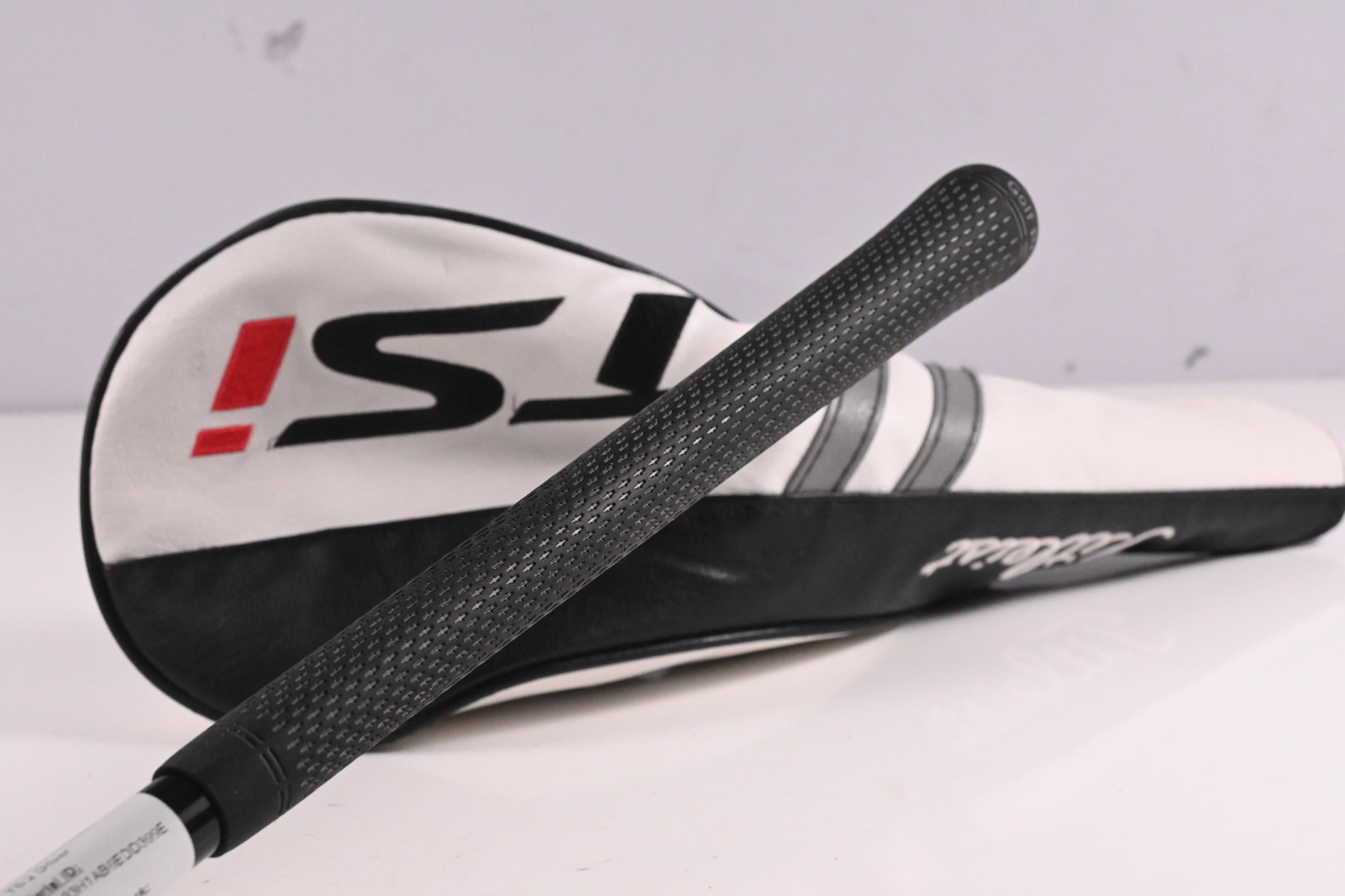 Titleist TSi2 Driver / 9 Degree / Stiff Flex HZRDUS Smoke RDX Black 60 Shaft