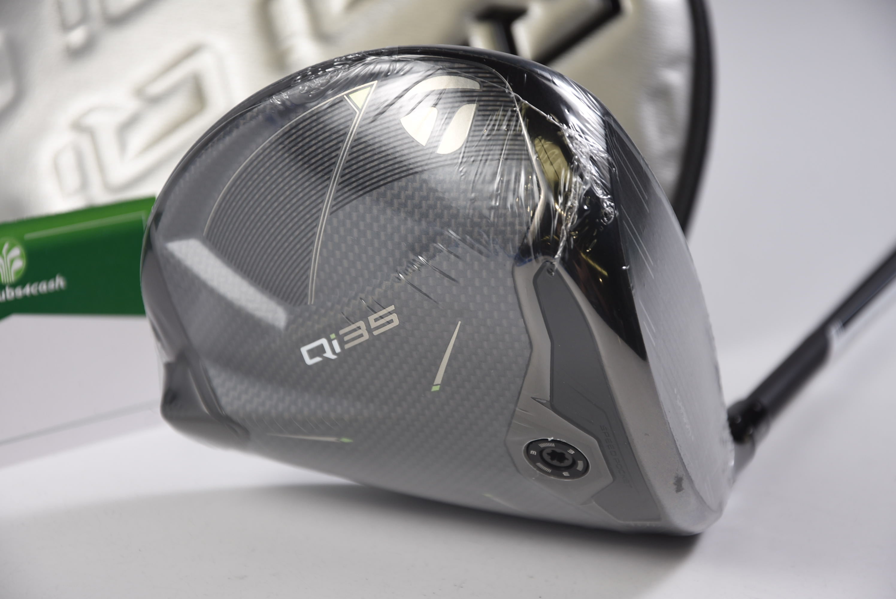 Taylormade Qi35 Driver / 10.5 Degree / Regular Shaft Fujikura Ventus Blue 5 Shaft