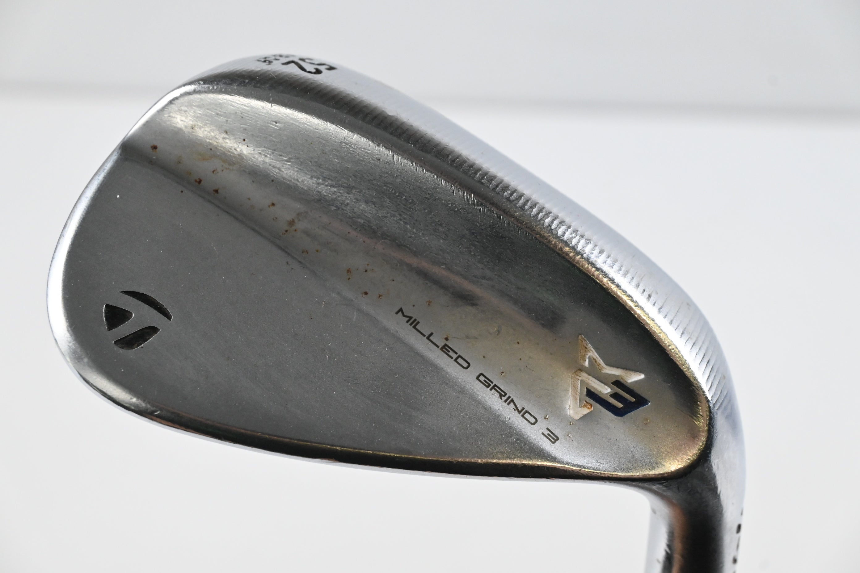 Taylormade Milled Grind 3 Gap Wedge / 52 Degree / Stiff Flex Dynamic Gold S200