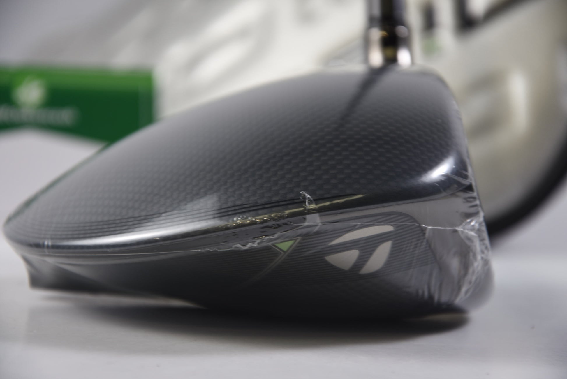 Taylormade Qi35 Driver / 10.5 Degree / Regular Shaft Fujikura Ventus Blue 5 Shaft