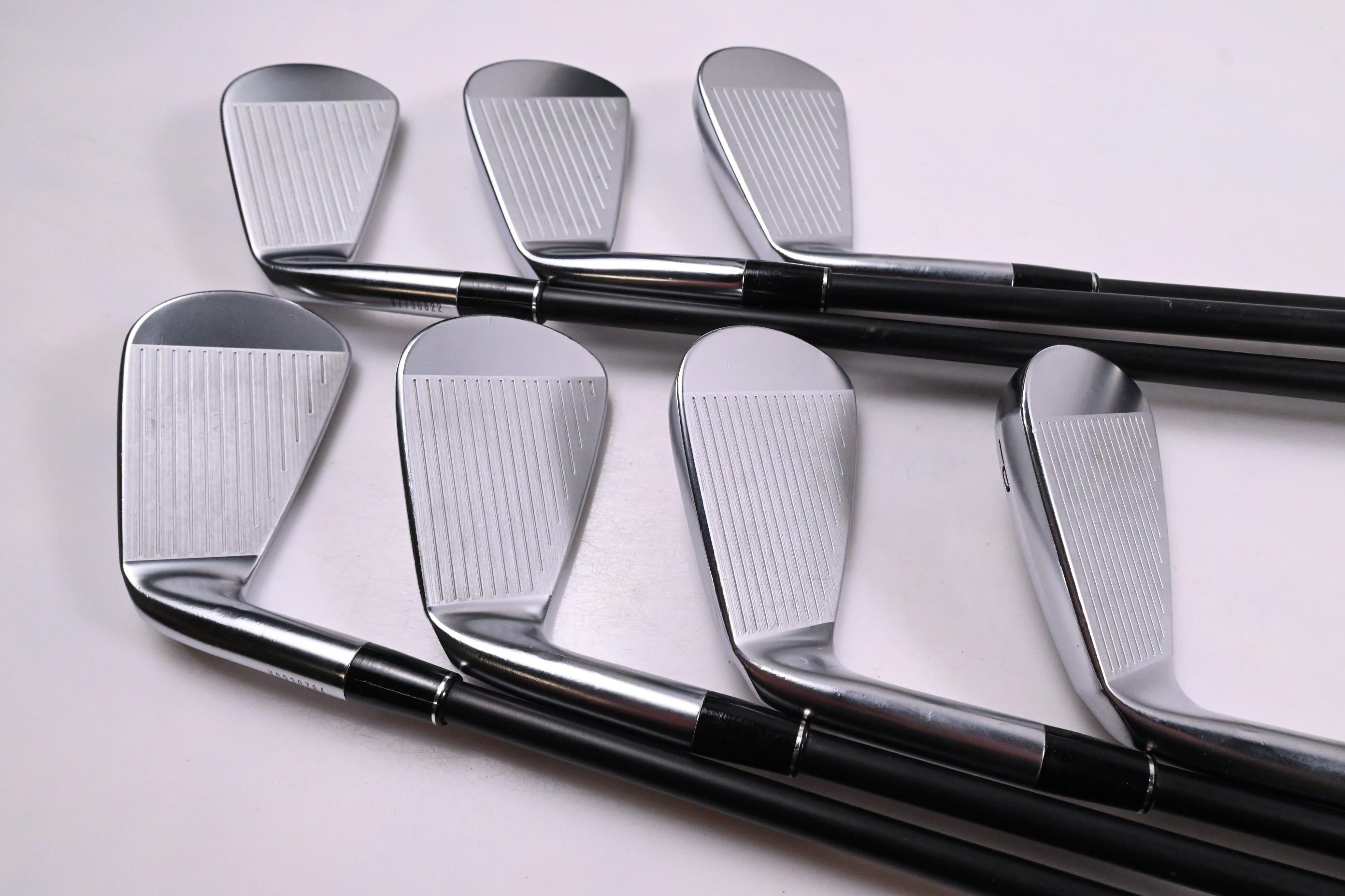 Srixon ZXi5/ZXi7 Irons / 4-PW / Regular Flex KBS TGI 60 Shafts