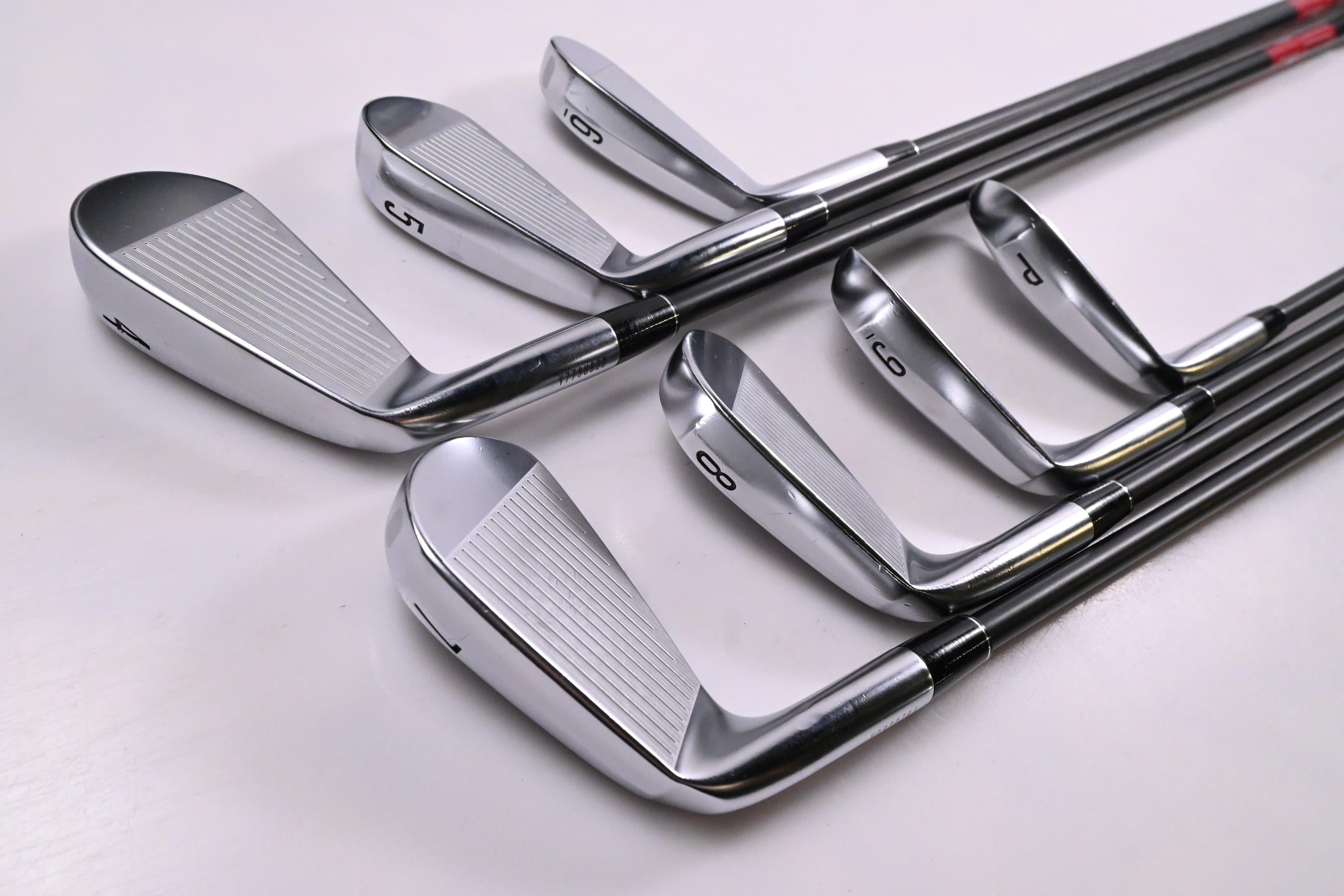 Srixon ZXi5/ZXi7 Irons / 4-PW / Regular Flex KBS TGI 60 Shafts