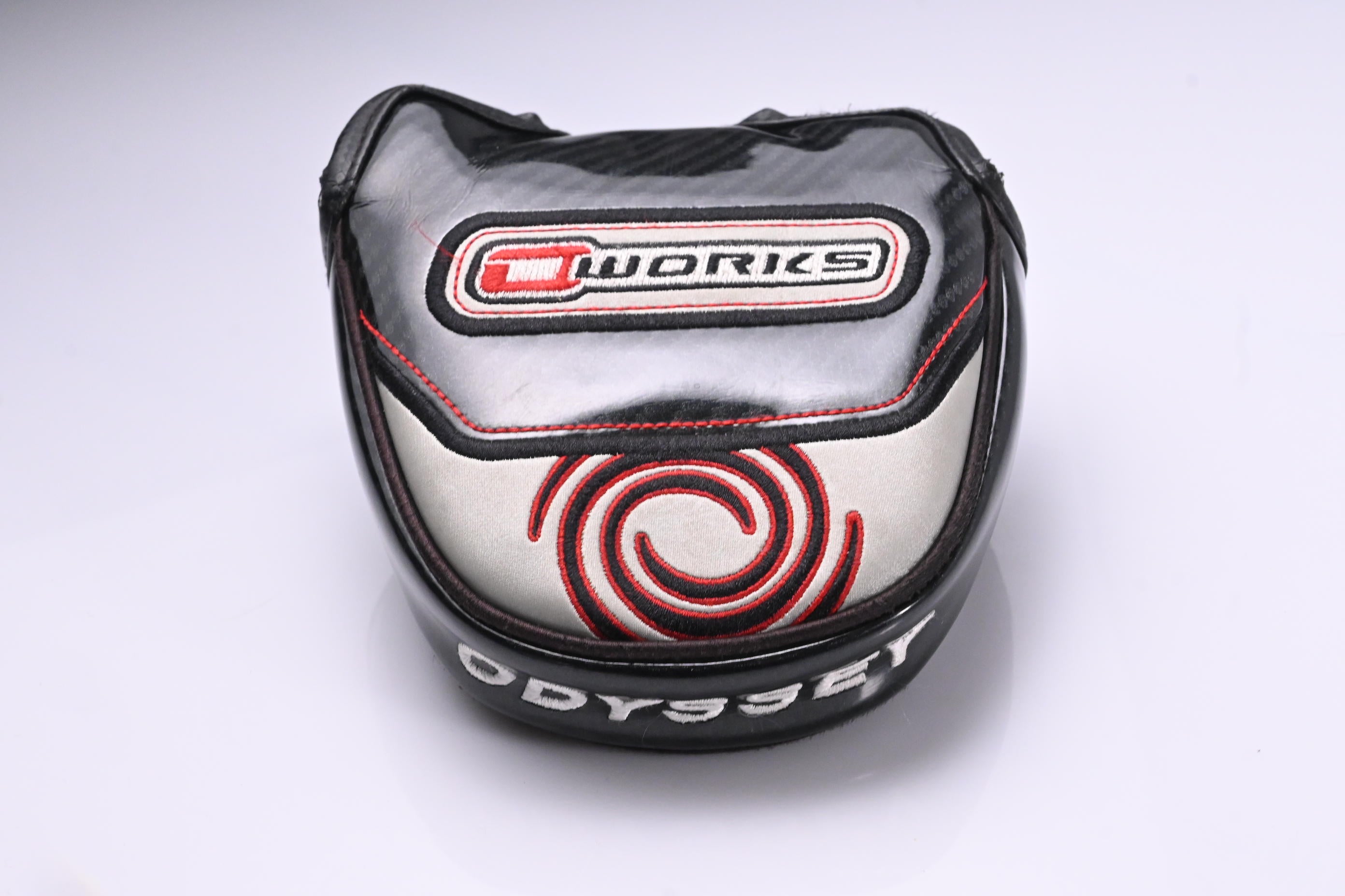 Odyssey O Works V-Line Fang CH Putter / 33.5 Inch