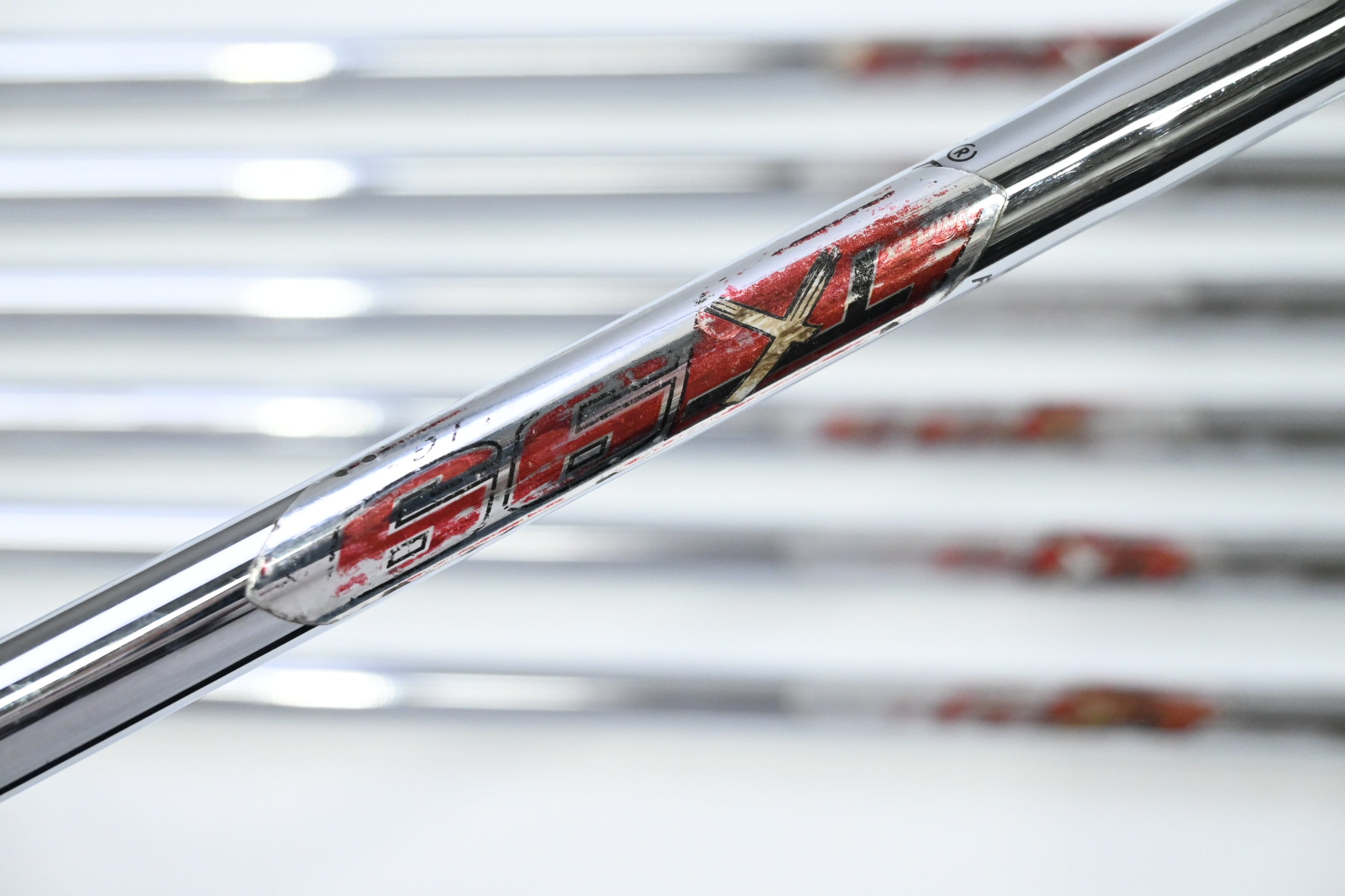 Wilson Di9 Irons / 4-PW / Uniflex TX99 Shafts