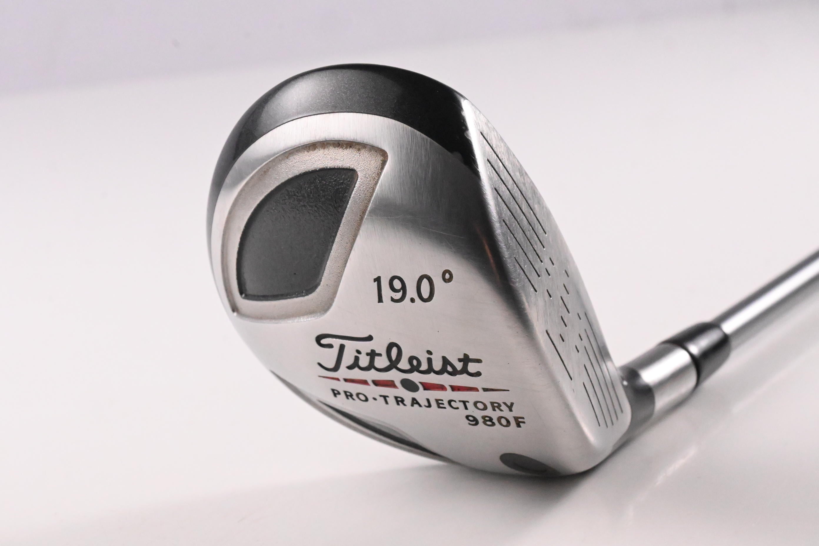 Titleist 980 F #5 Wood / 19 Degree / Regular Flex Titleist 4375 Shaft