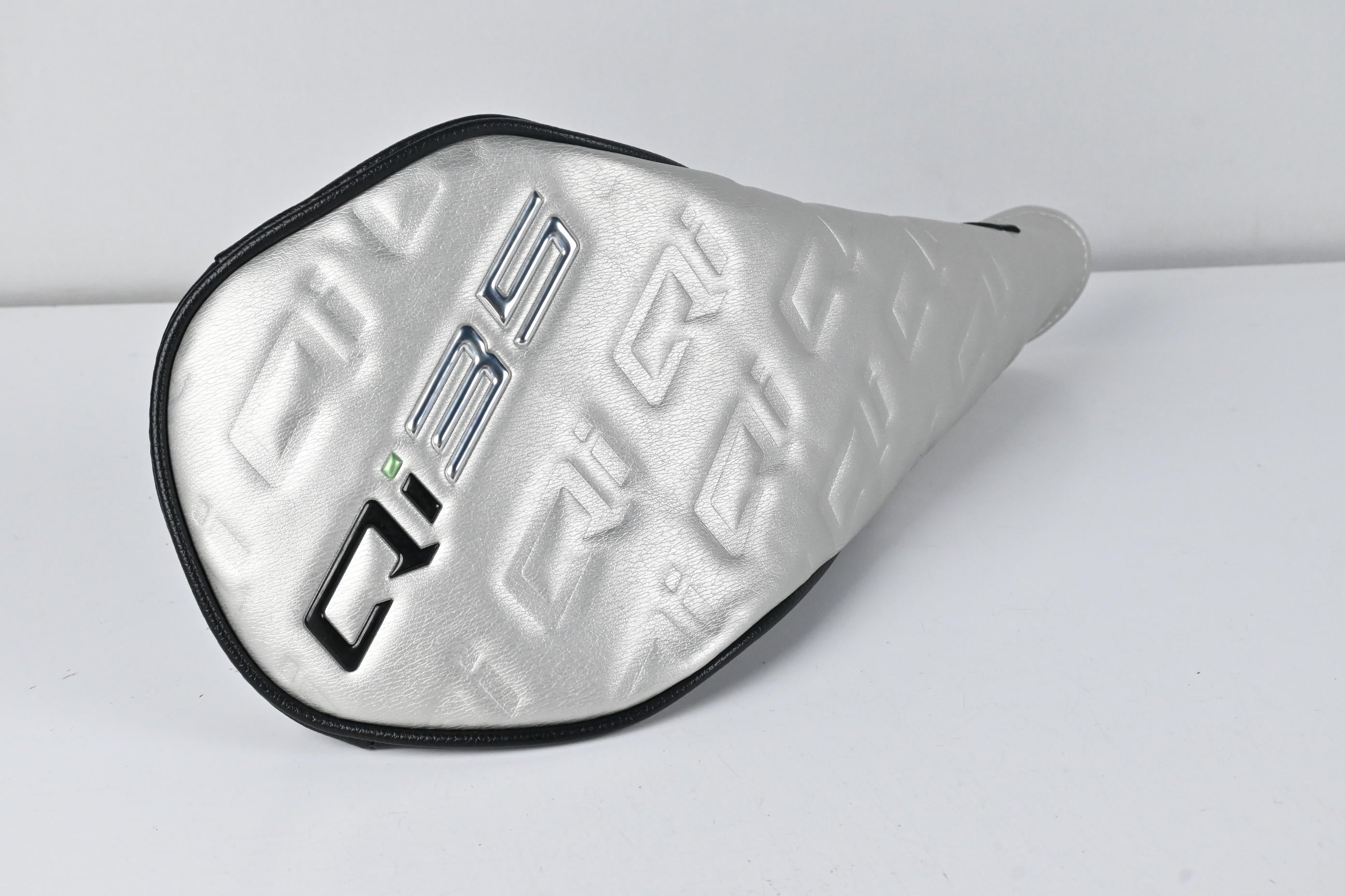 Taylormade Qi35 Max Lite Driver / 12 Degree / Regular Flex Fujikura AIRSPD 50