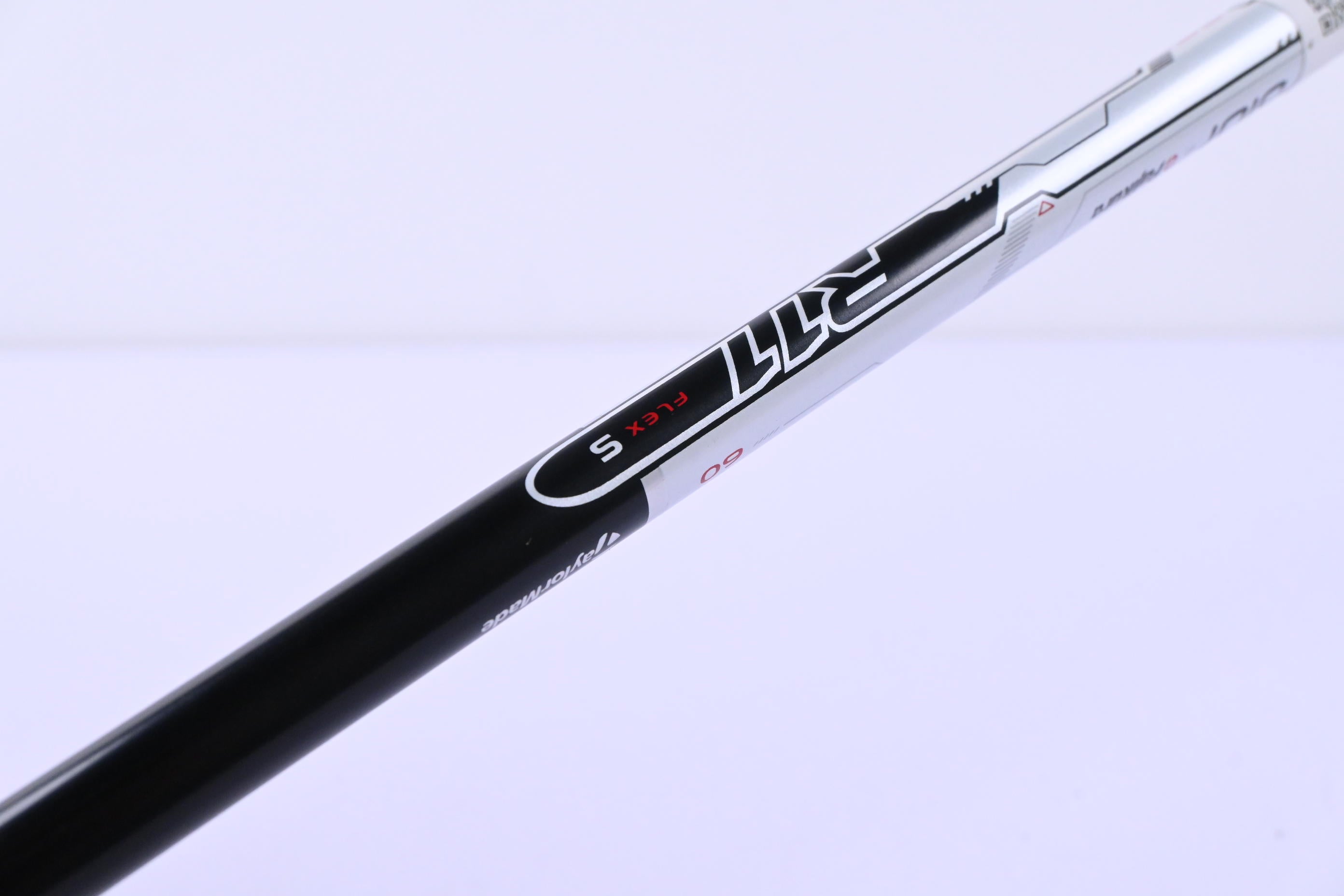 Taylormade R11 Driver / 10.5 Degree / Stiff Flex Fujikura Blur 60 Shaft
