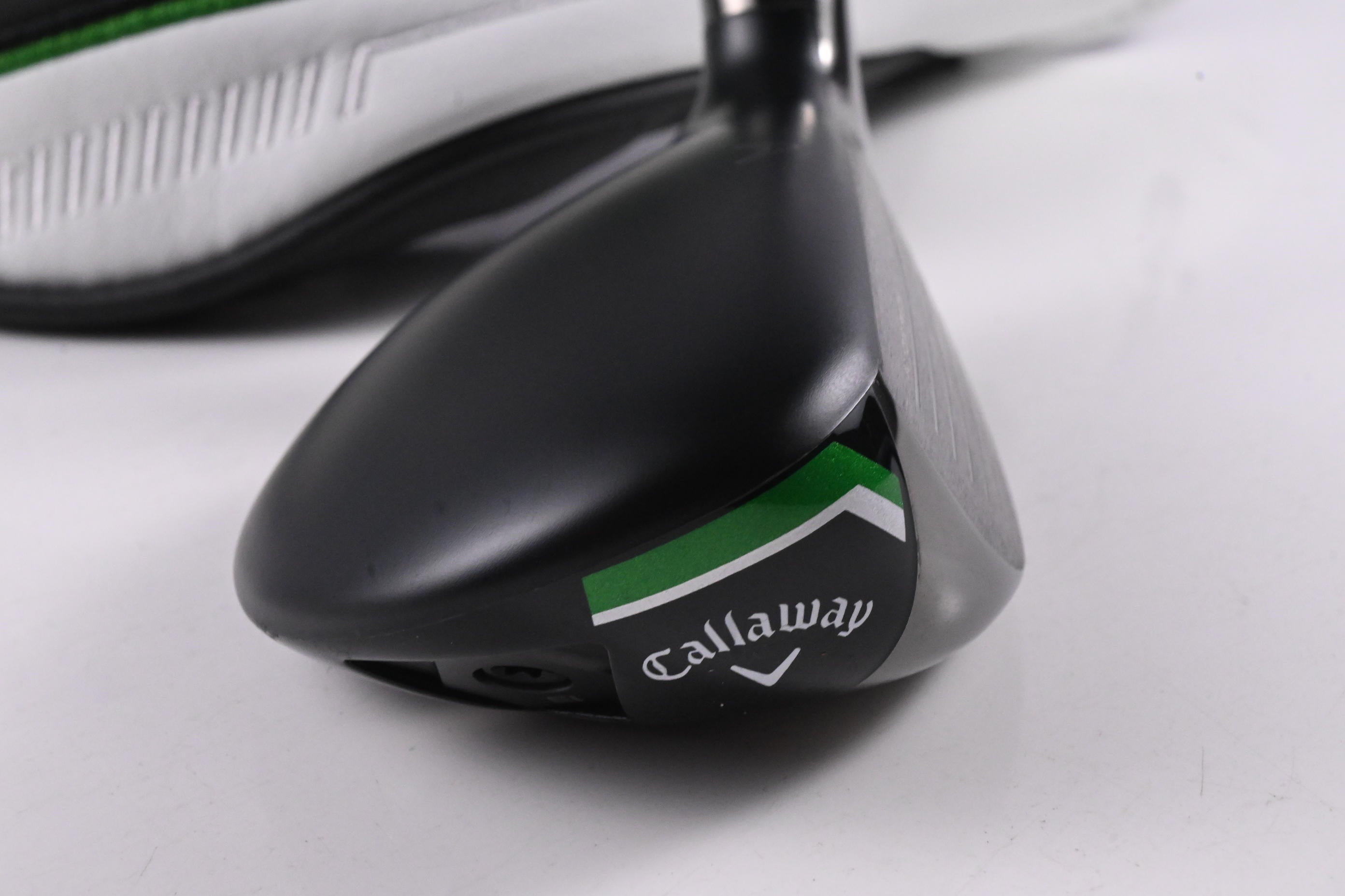 Callaway Elyte X #4 Hybrid / 21 Degree / Regular Flex Denali Charcoal 60 Shaft
