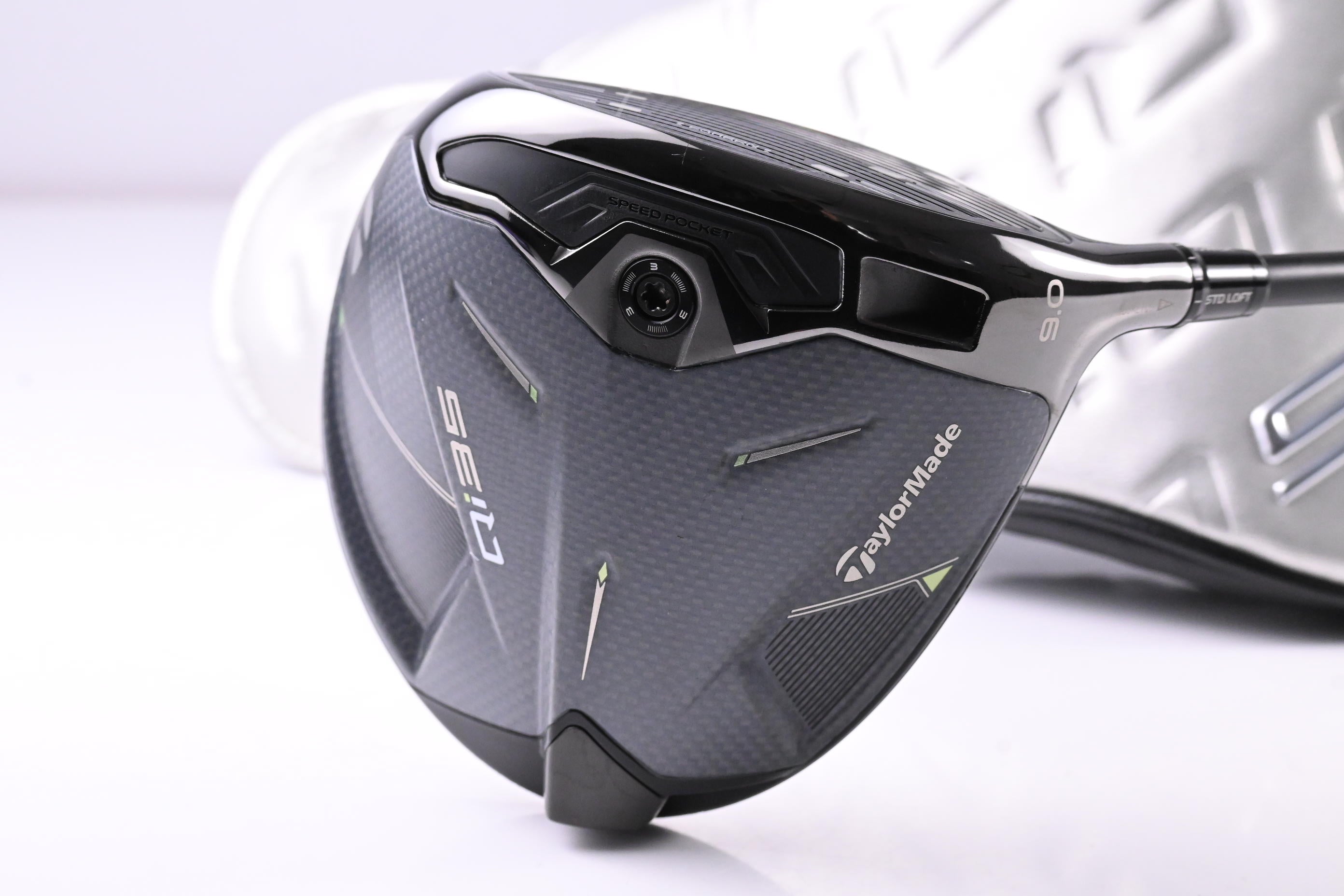 Taylormade Qi35 Driver / 9 Degree / Regular Flex Fujikura Ventus Blue 5 Shaft