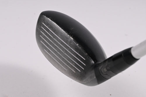 Titleist 915H #2 Hybrid / 17.5 Degree / Stiff Flex Aldila Rogue 85 Shaft