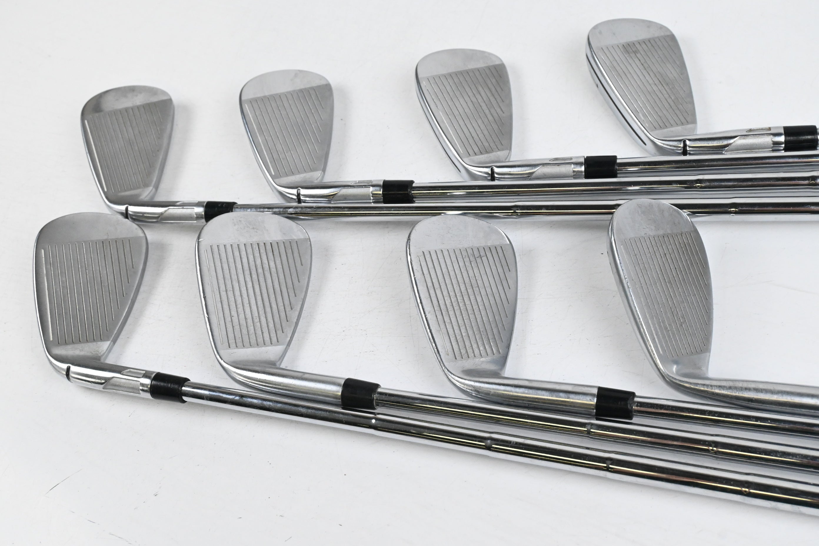 Taylormade Qi Irons / 4-PW+SW / X-Flex Dynamic Gold Mid 115 Shafts
