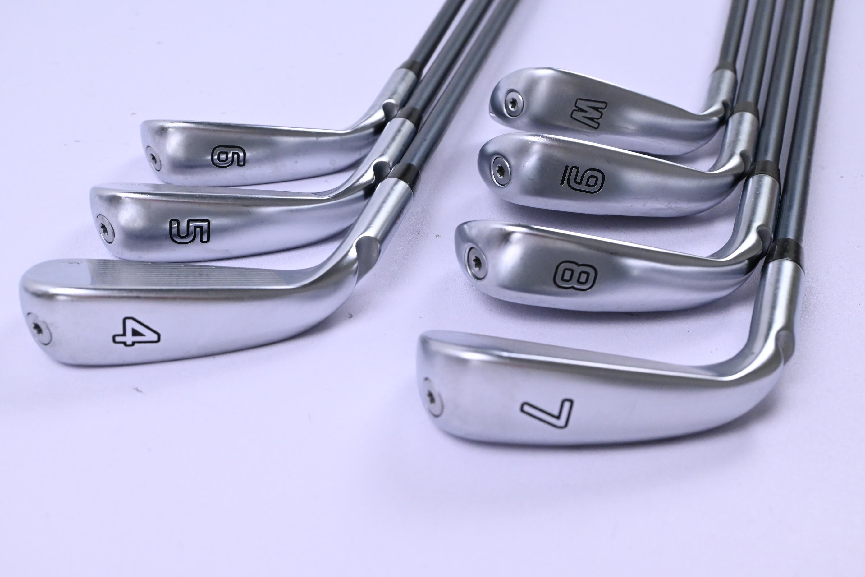Ping G425 Irons / 4-PW / Black Dot / Regular Flex Ping Alta CB Slate Shafts
