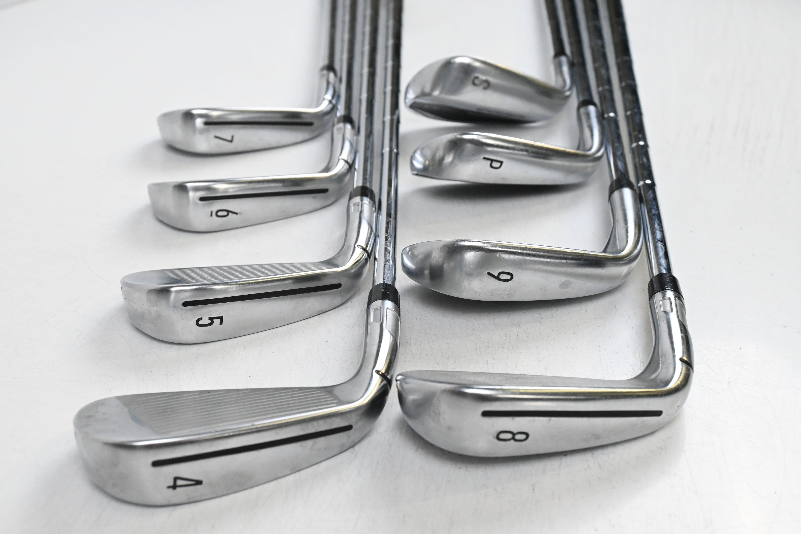 Taylormade Qi Irons / 4-PW+SW / X-Flex Dynamic Gold Mid 115 Shafts