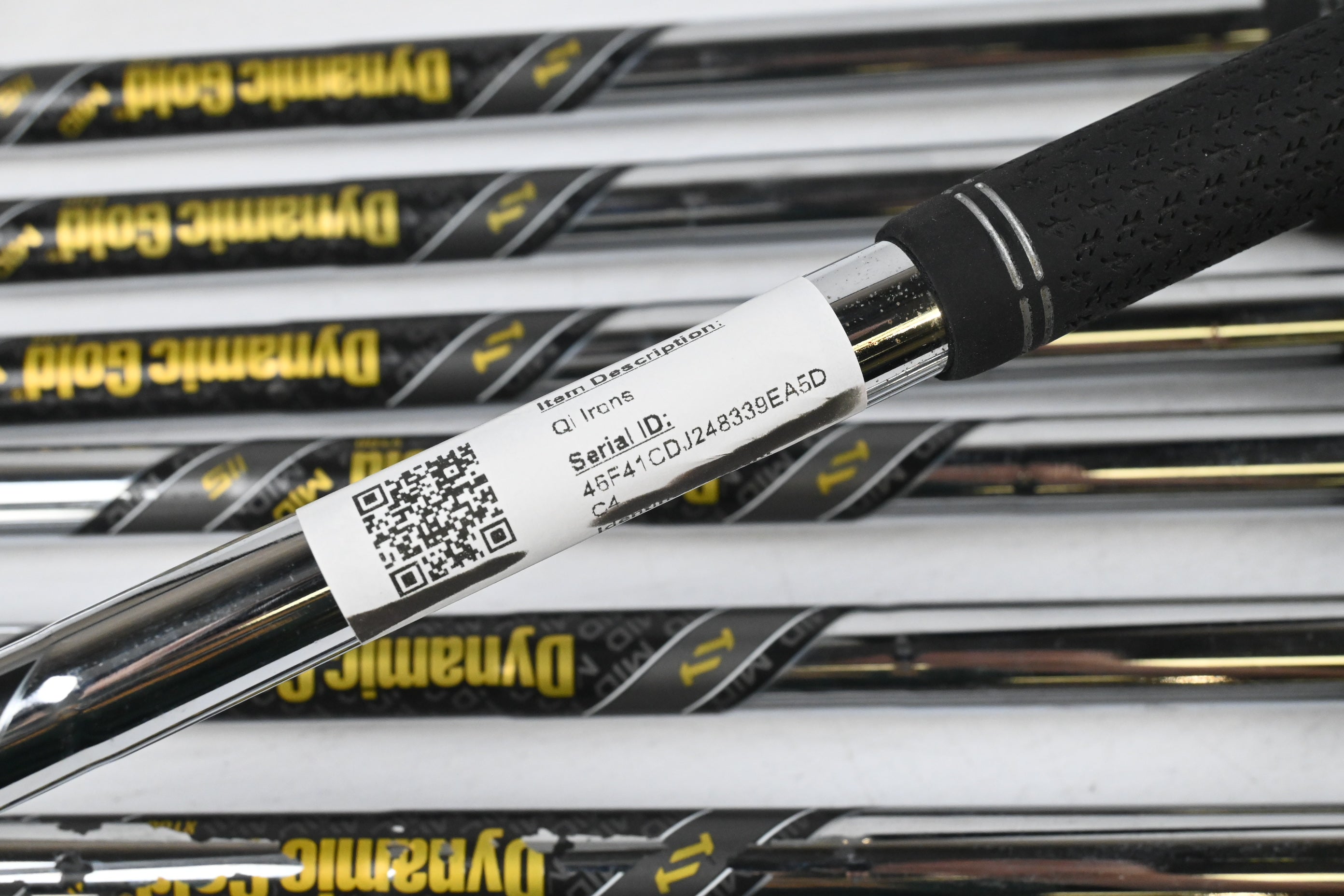 Taylormade Qi Irons / 4-PW+SW / X-Flex Dynamic Gold Mid 115 Shafts