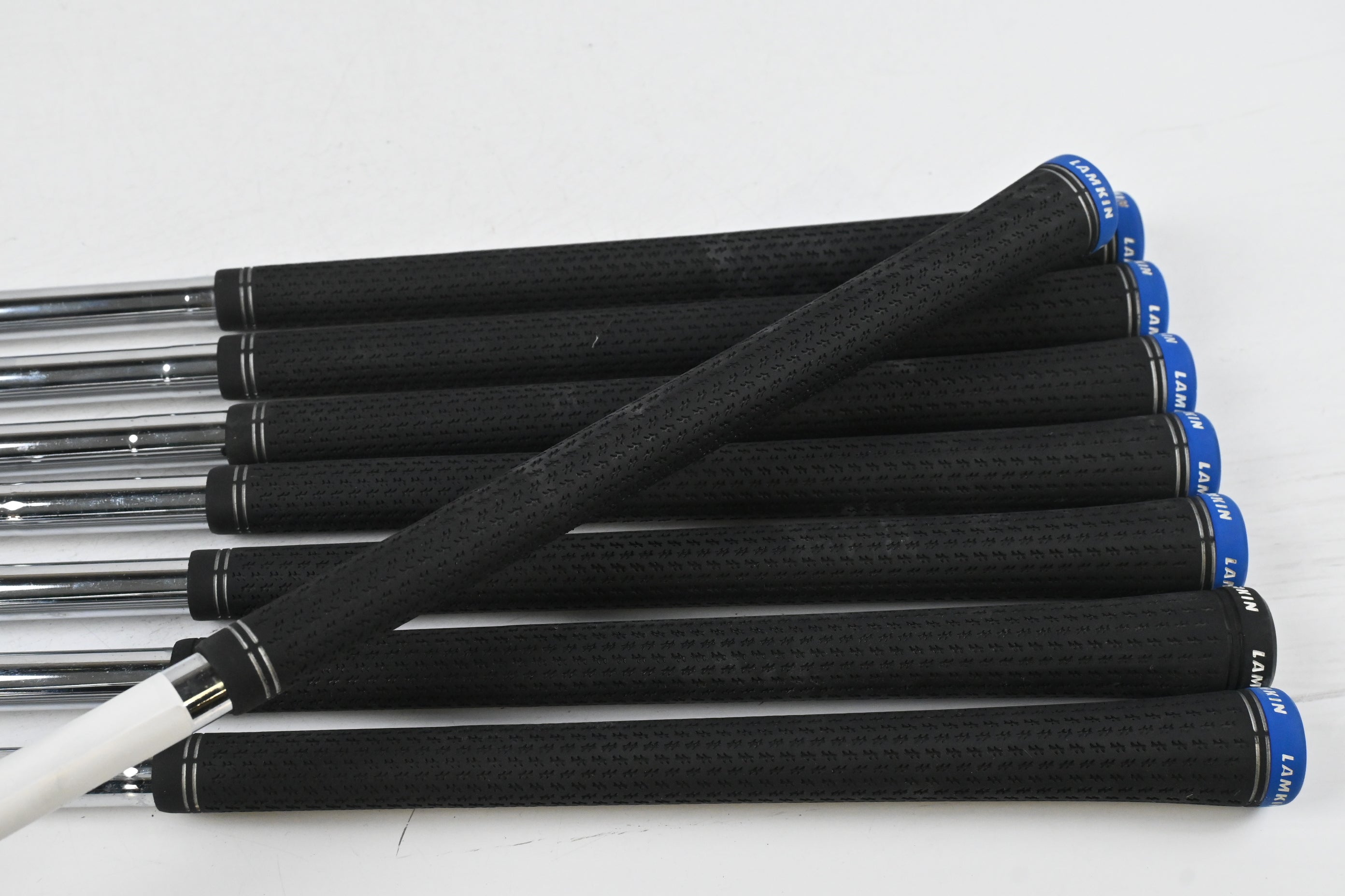 Taylormade Qi Irons / 4-PW+SW / X-Flex Dynamic Gold Mid 115 Shafts