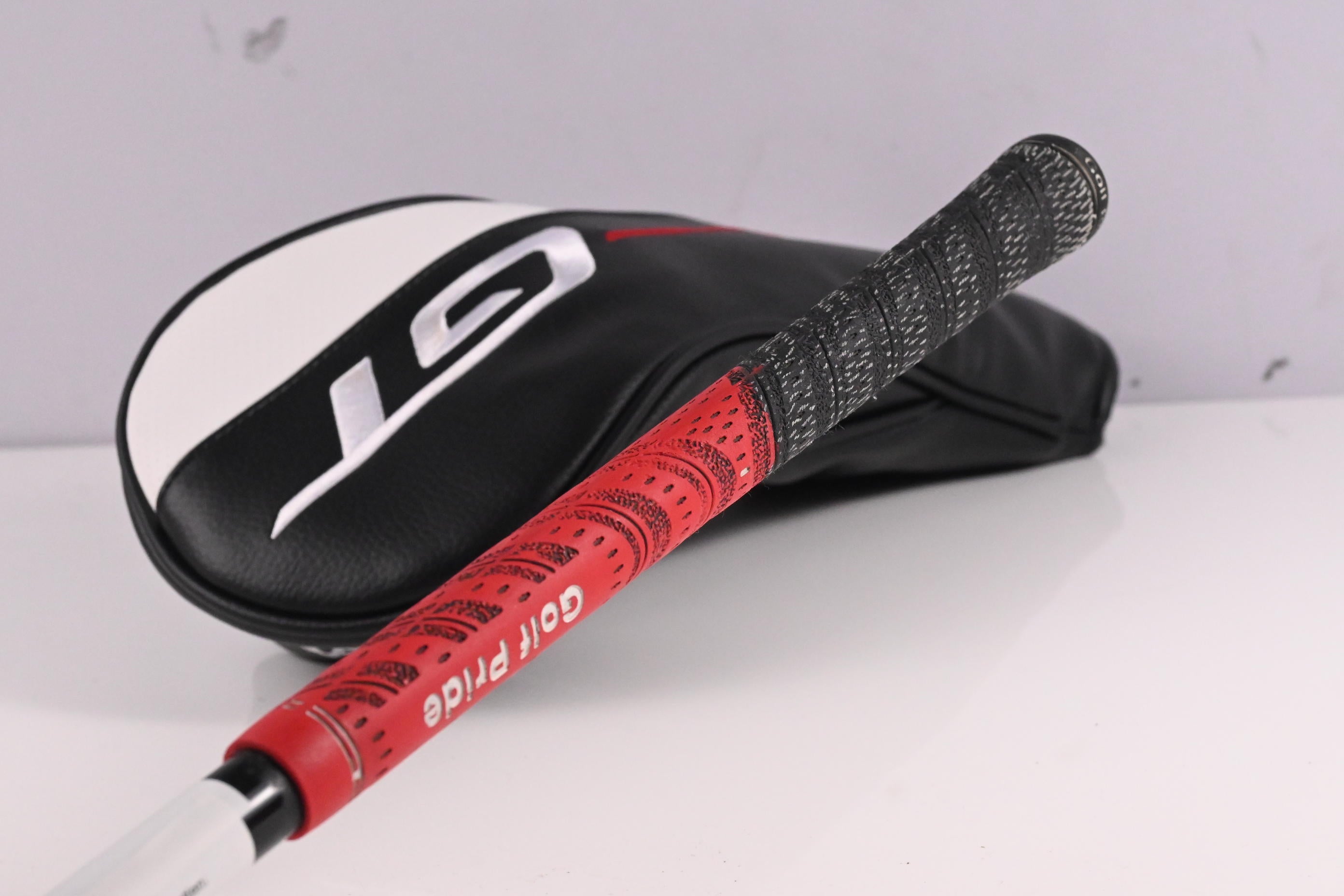 Titleist GT4 Driver / 9 Degree / Regular Flex HZRDUS Smoke RDX Black 60 Shaft