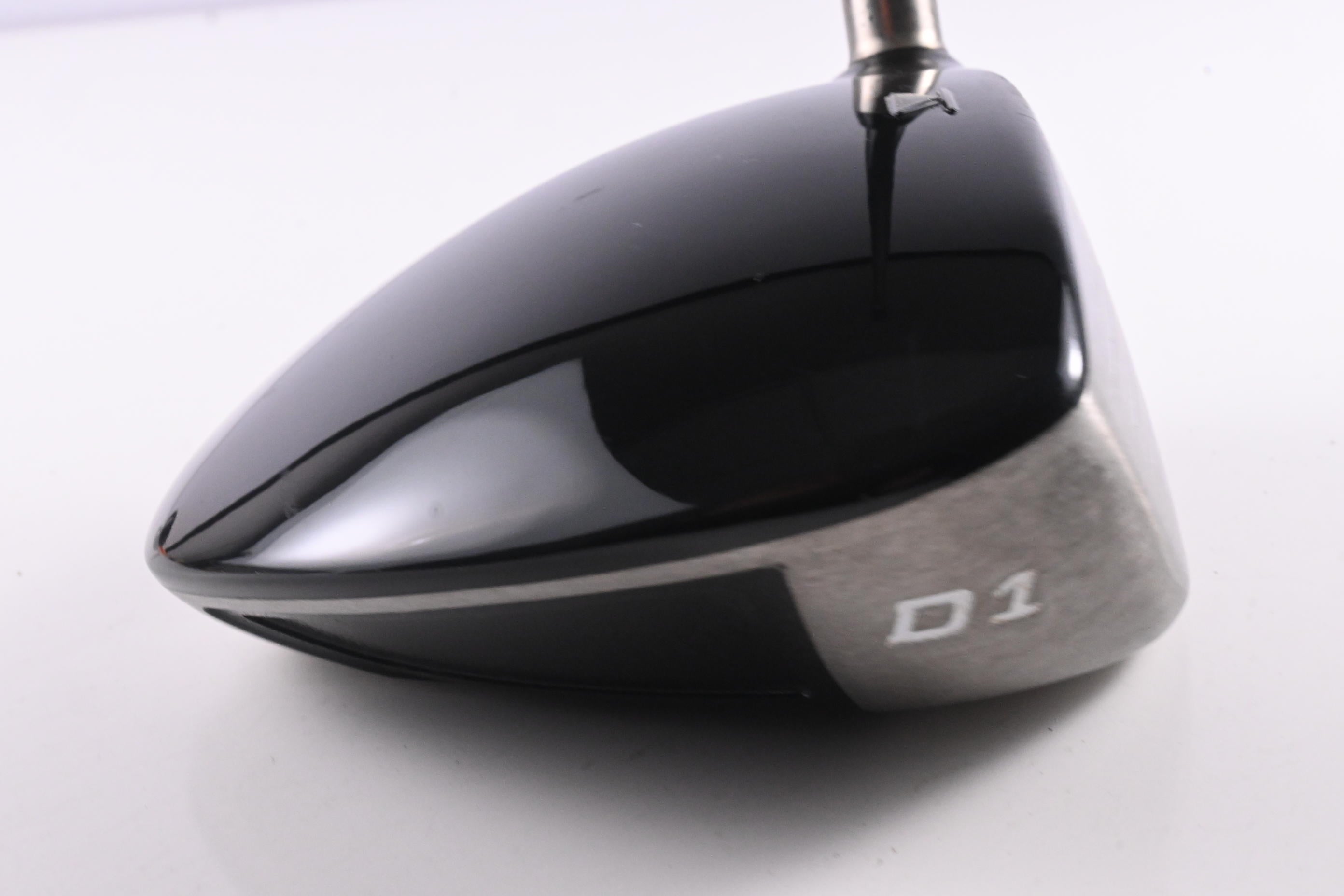 Titleist 907 D1 Driver / 11.5 Degree / Regular Flex Aldila Titleist 67 Shaft