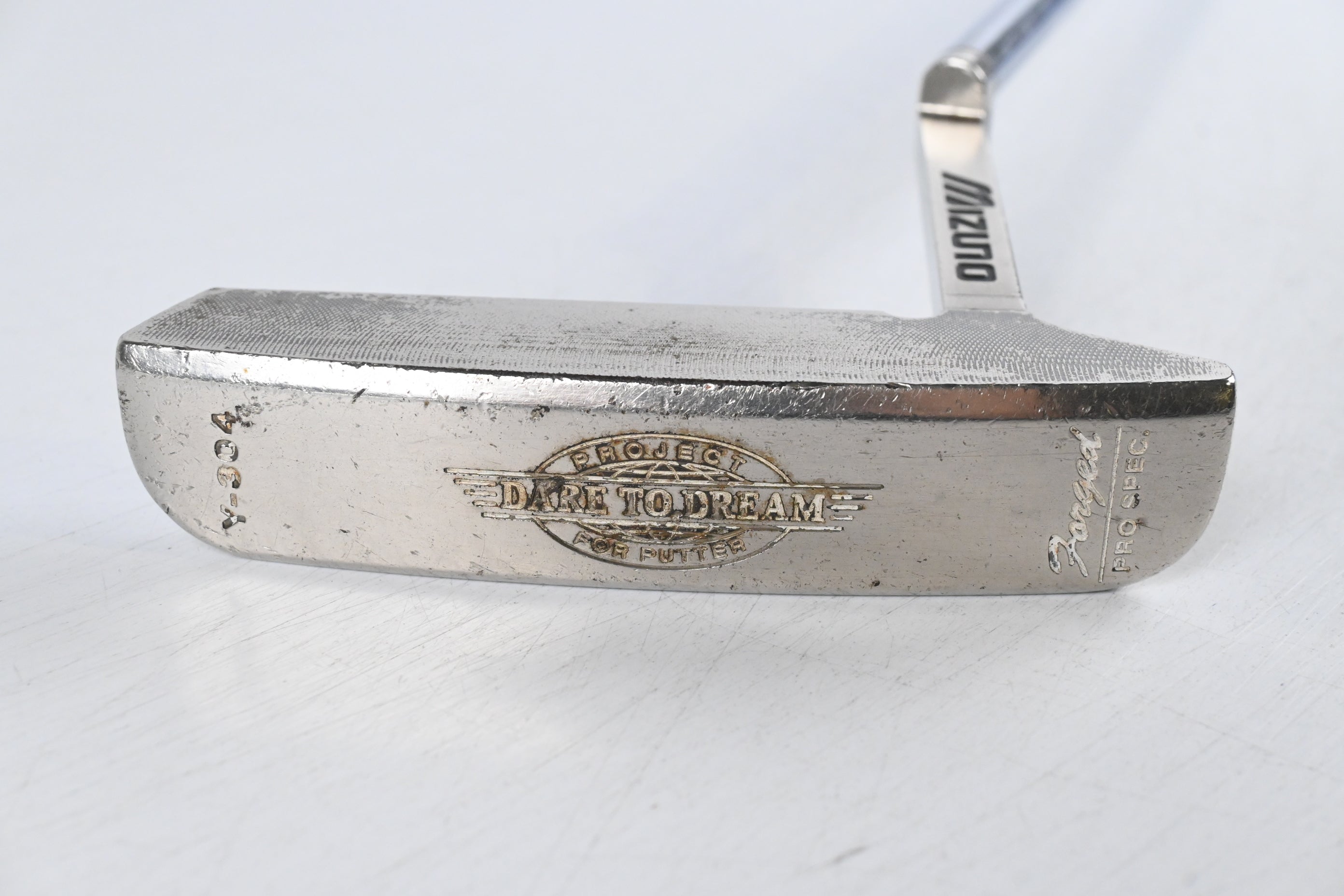 Mizuno Dare To Dream Putter / 32 Inch