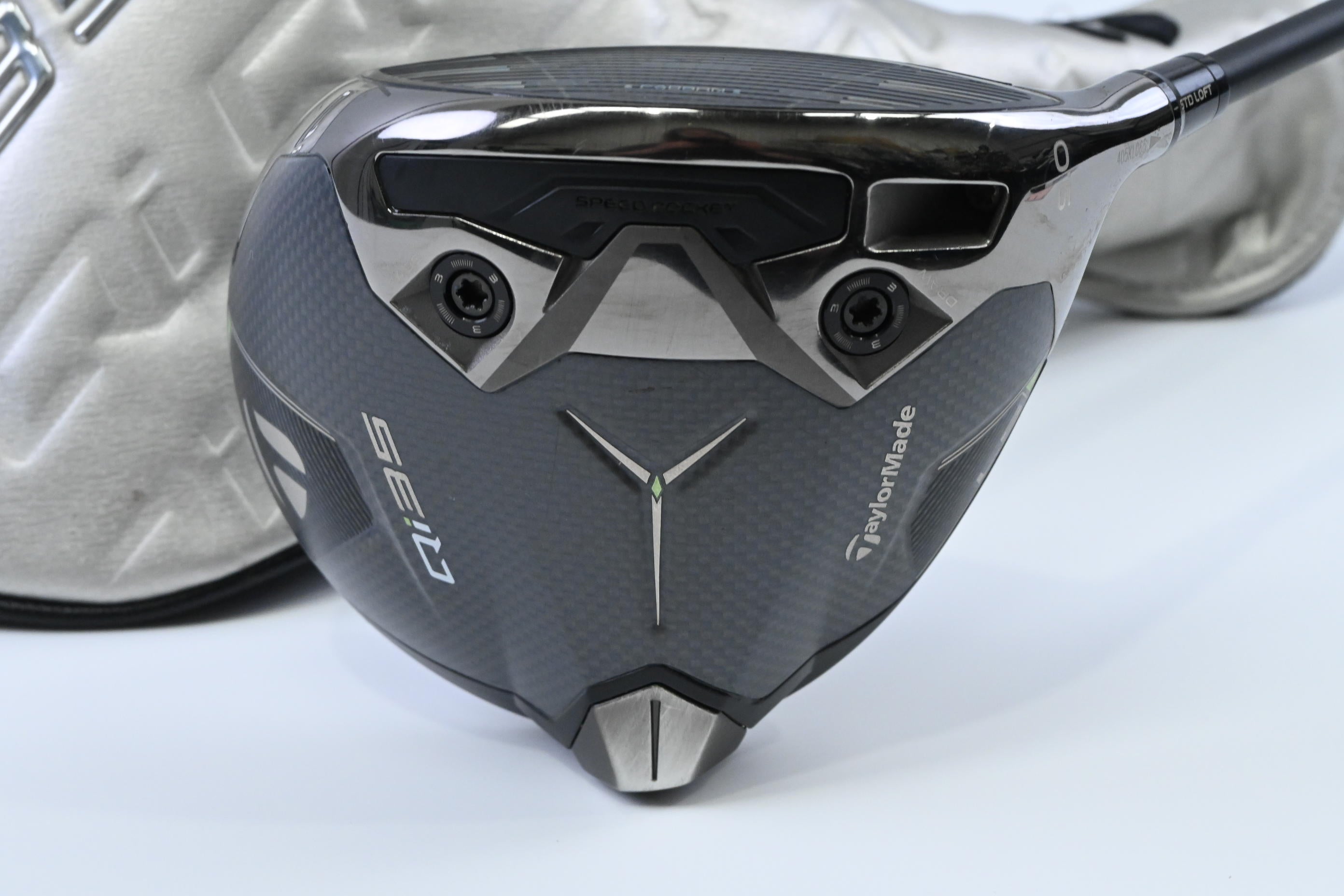 Taylormade Qi35 LS Driver / 9 Degree / Stiff Flex Kai'li Dark Waves White 60