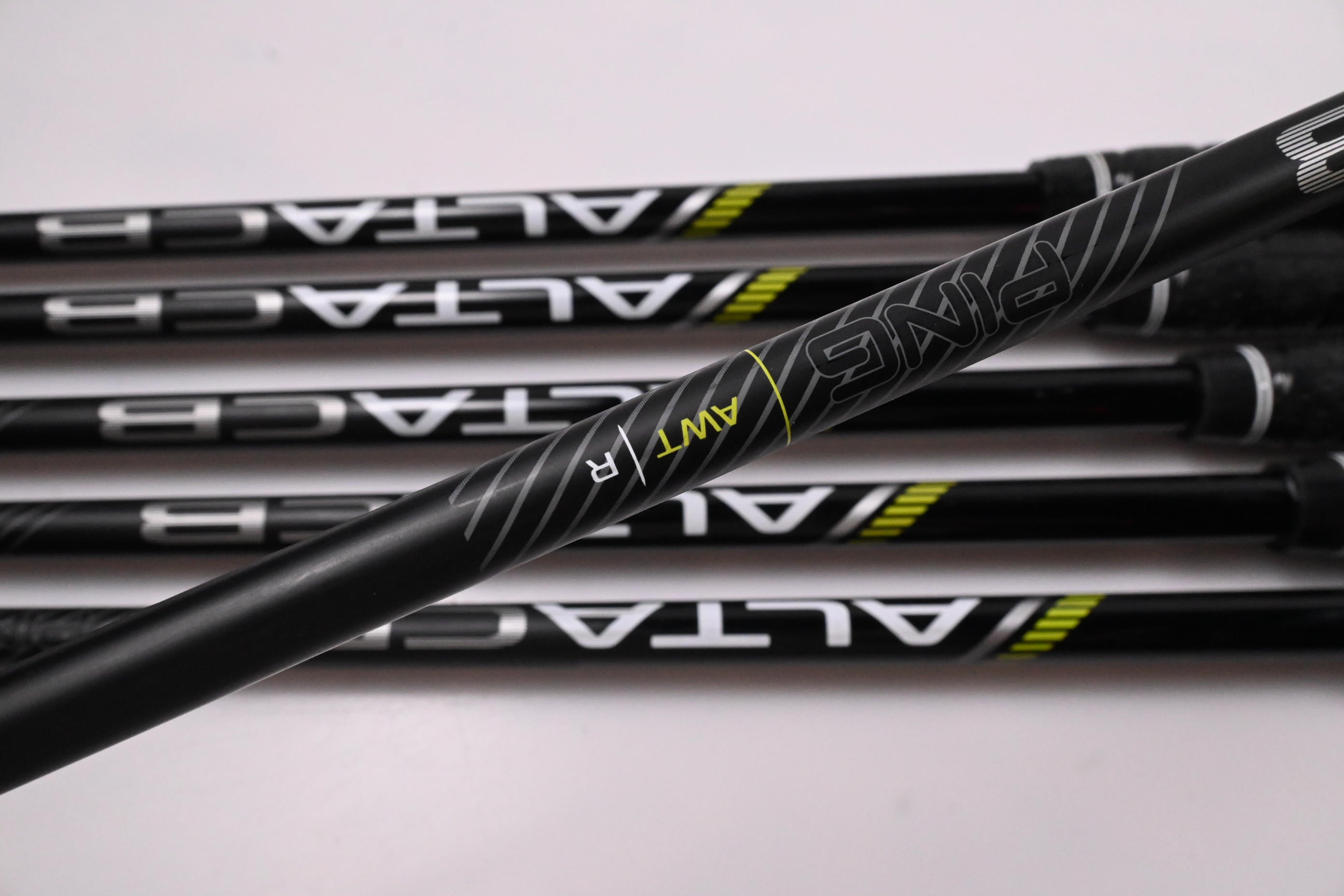 Ping i230 Irons / 5-PW / Red Dot / Regular Flex Ping Alta CB Black Shafts