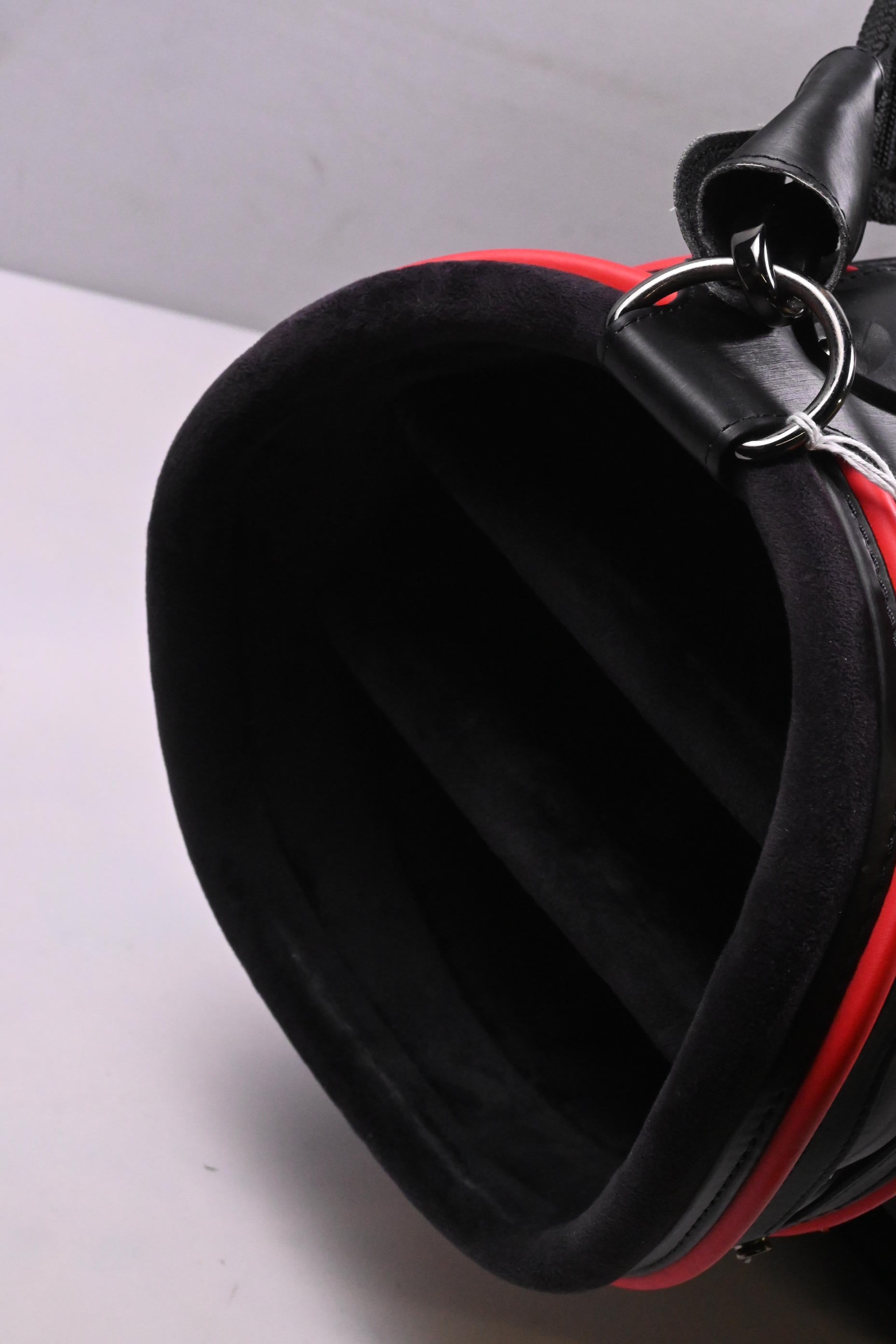 Cleveland Tour Bag / 6-Way Divider / Black, Red