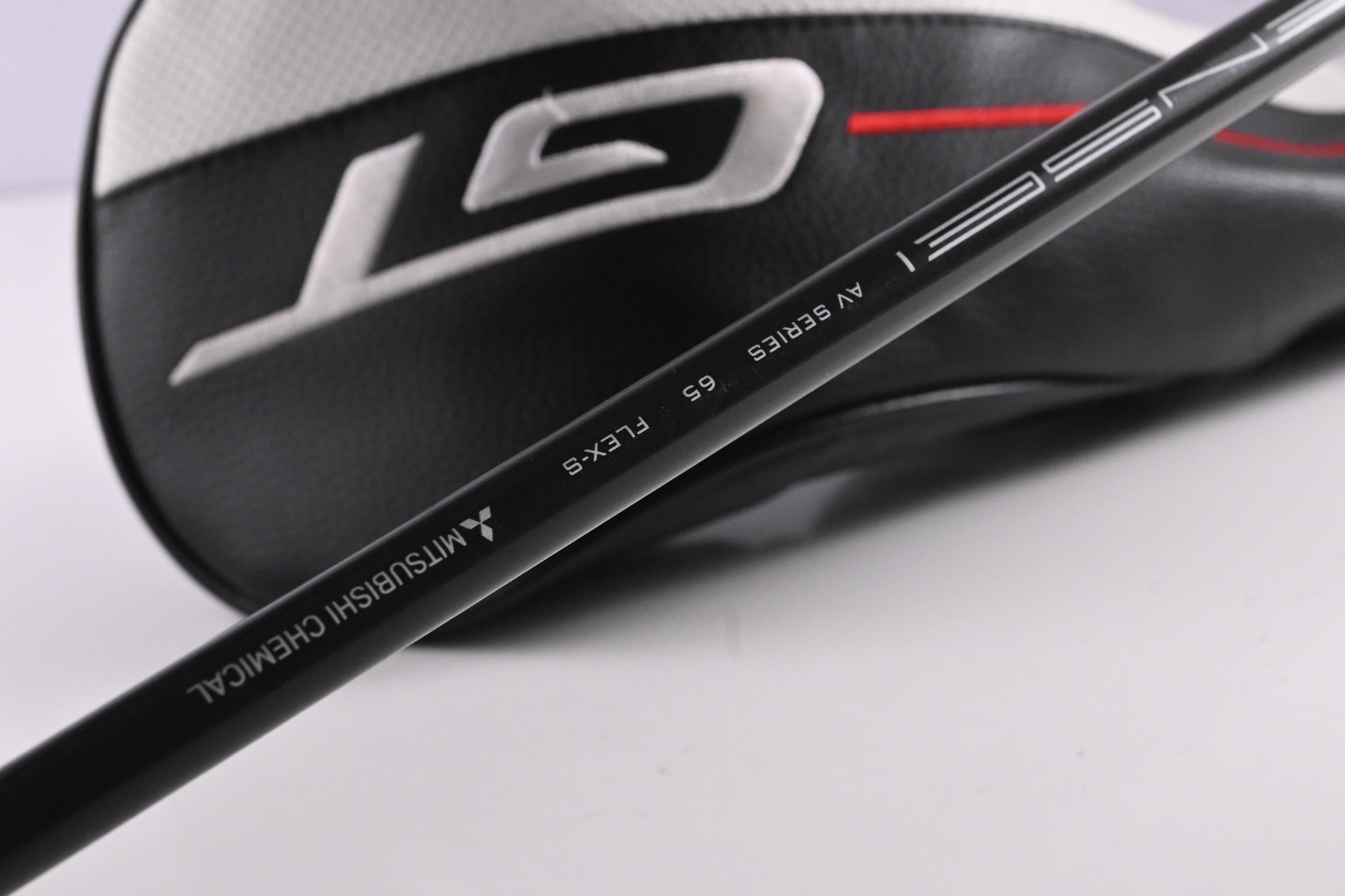 Titleist GT2 Driver / 10 Degree / Stiff Flex Tensei AV White 65 Shaft