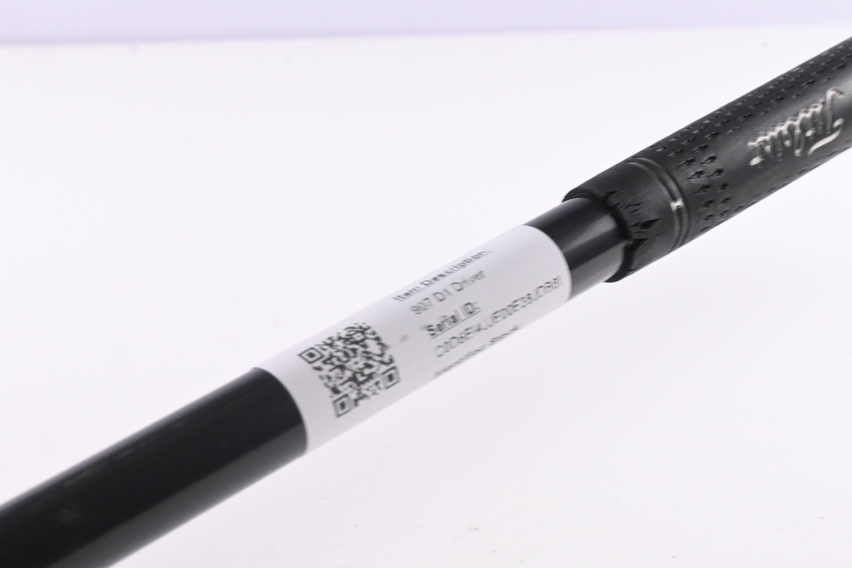 Titleist 907 D1 Driver / 11.5 Degree / Regular Flex Aldila Titleist 67 Shaft