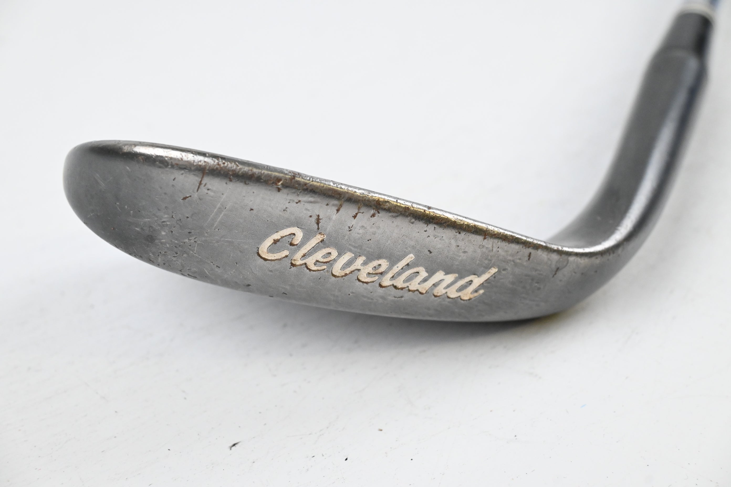 Cleveland 588 Tour Action Gap Wedge / 51 Degree / Wedge Flex Dynamic Gold Shaft