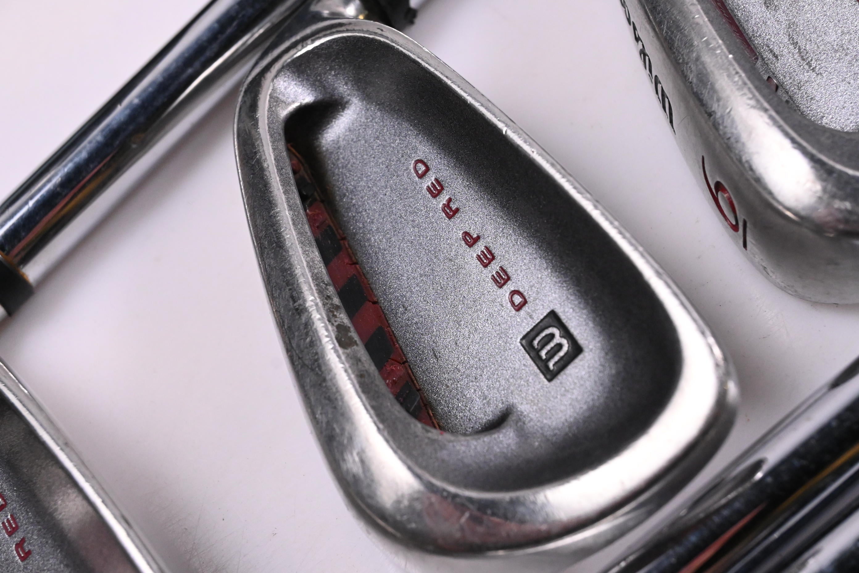 Wilson Deep Red Irons / 4-PW / Regular Flex Wilson Fat Shafts