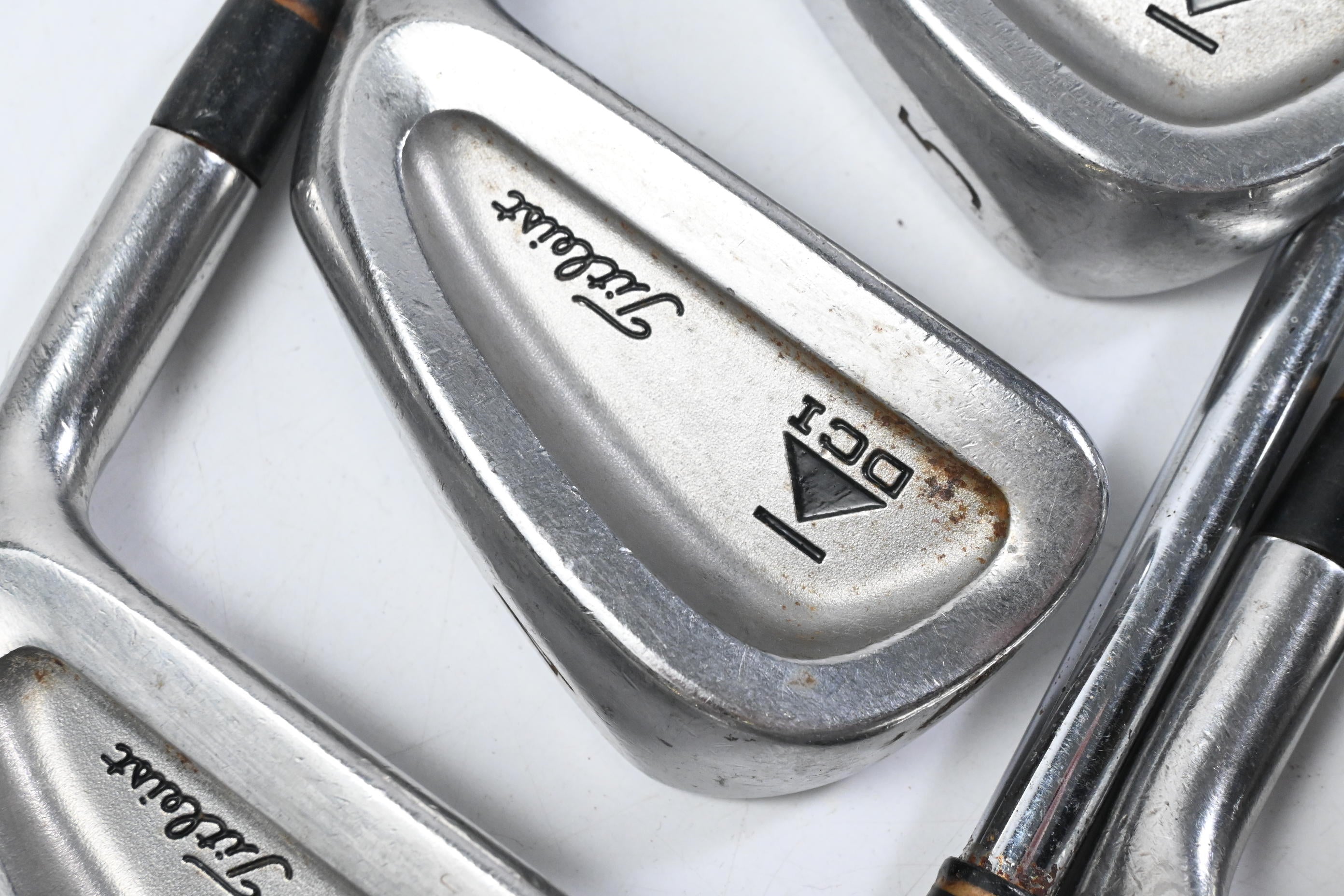 Titleist DCI 962B Irons / 3-9i / Regular Flex Titleist Tri-Spec Shafts