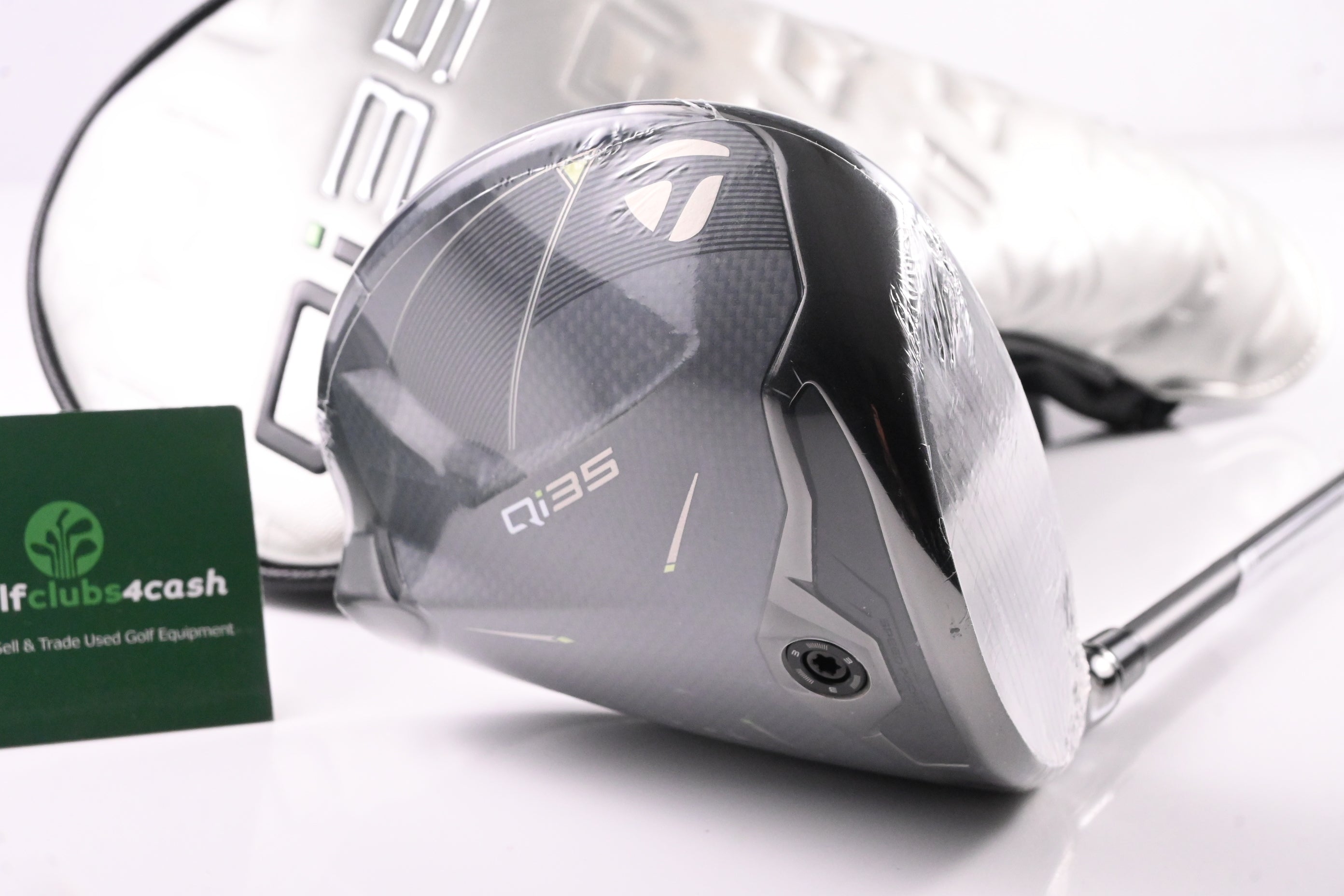 Taylormade Qi35 Driver / 10.5 Degree / Regular Flex Ventus Blue 5 Shaft