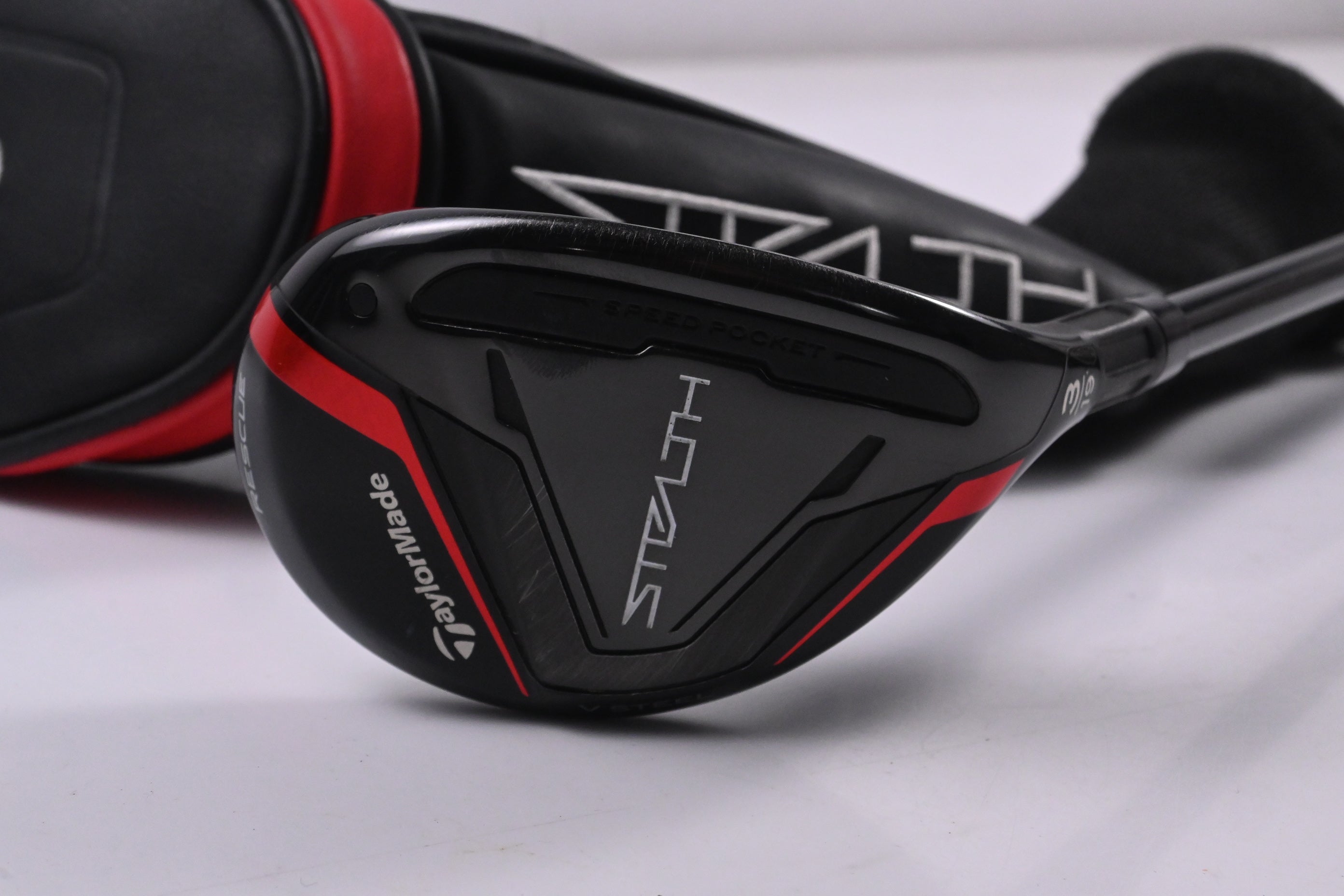 Taylormade Stealth #3 Hybrid / 19 Degree / Stiff Flex Fujikura Ventus Red 7 Shaft