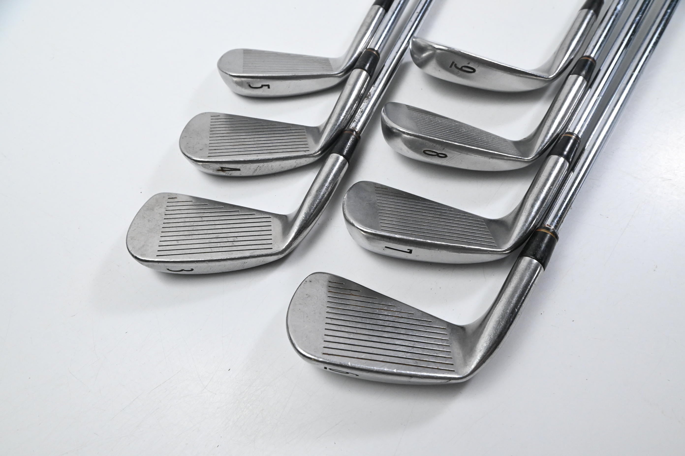 Titleist DCI 962B Irons / 3-9i / Regular Flex Titleist Tri-Spec Shafts